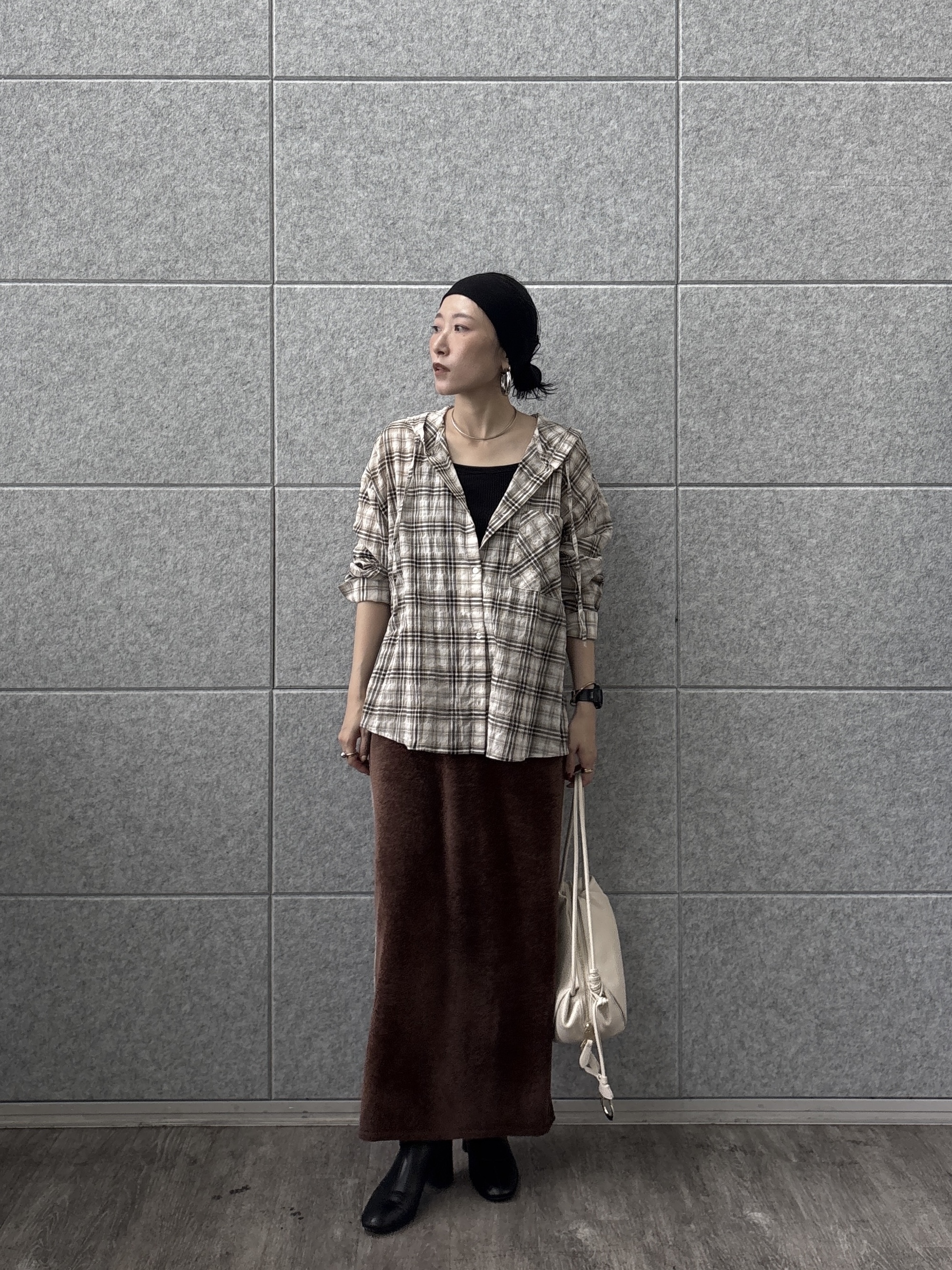 kotakiさんの「INDIVI｜フード付 シアーチェックシャツ」を使ったコーディネート