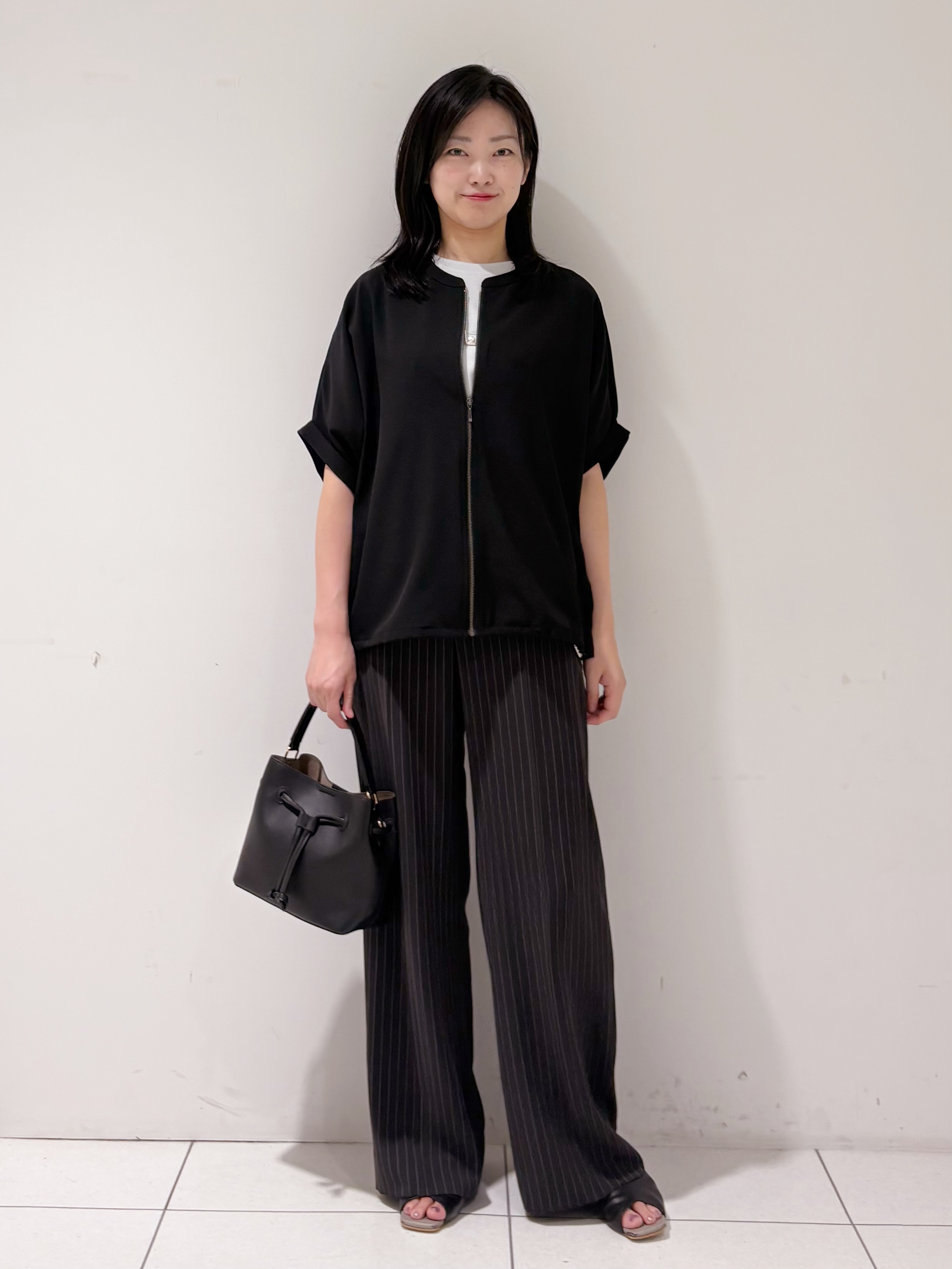 momokoさんの「INDIVI｜【着る日傘】ドルマンフォルムブルゾン」を使ったコーディネート