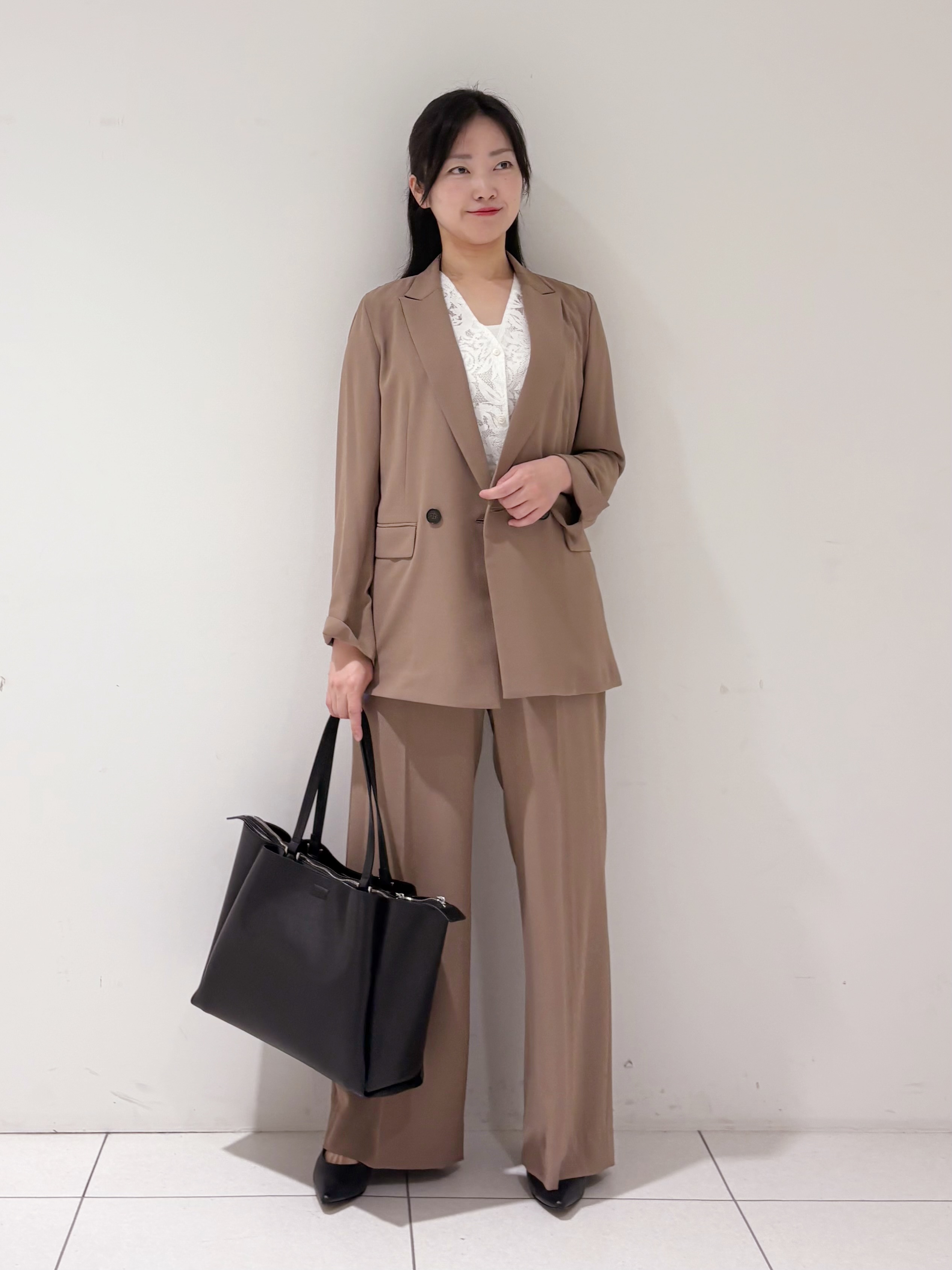 momokoさんの「INDIVI｜【新作登場！着る日傘】 ダブルジャケット」を使ったコーディネート