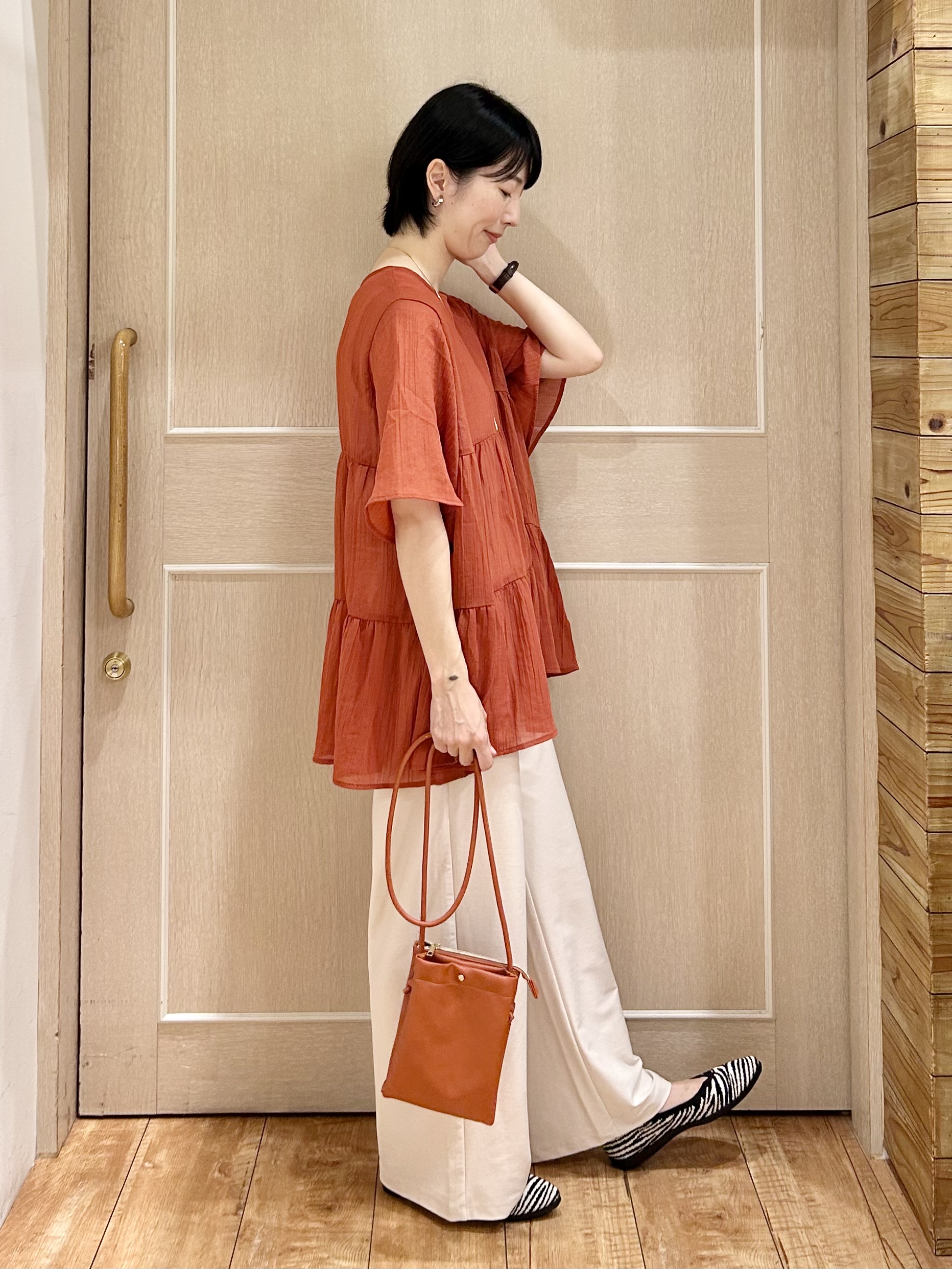 ちぐささんの「SHOO･LA･RUE｜ワッシャーティアードブラウス」を使ったコーディネート