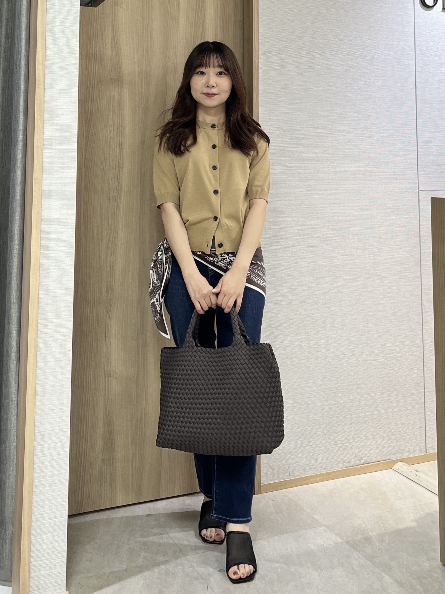 KAHOさんの「UNTITLED｜【すっきりコンパクト】ドライタッチ5分袖カーディガン」を使ったコーディネート