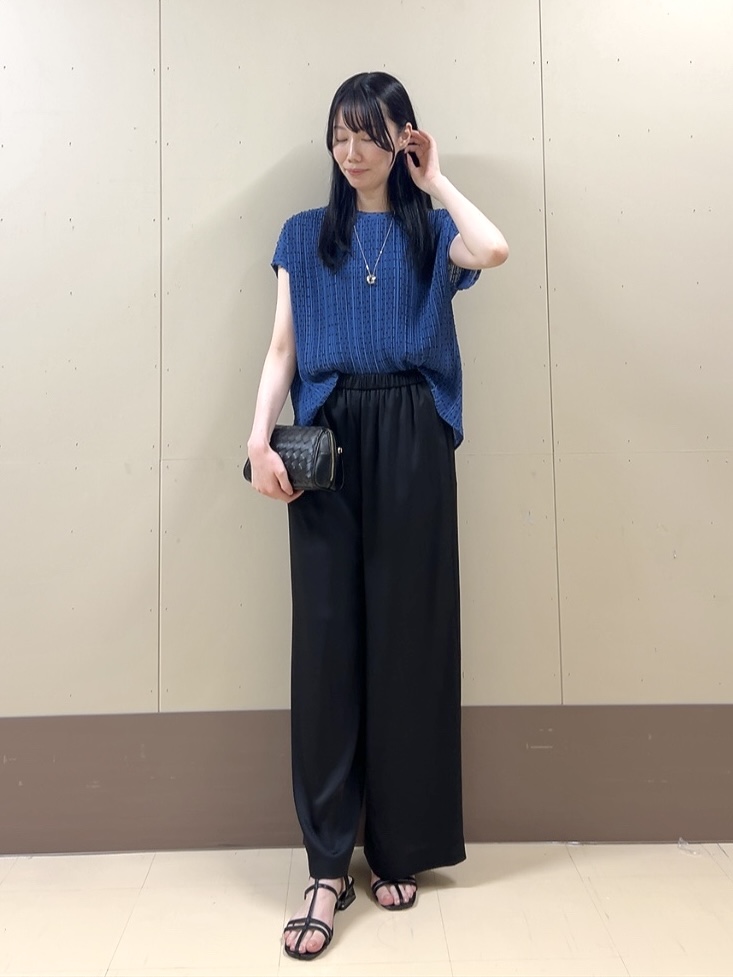 sechiさんの「UNTITLED｜【1枚で着映える】ドットジャガードブラウス」を使ったコーディネート