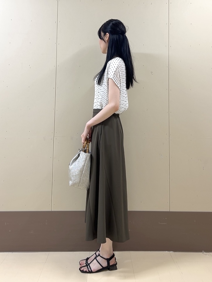 sechiさんの「UNTITLED｜【1枚で着映える】ドットジャガードブラウス」を使ったコーディネート