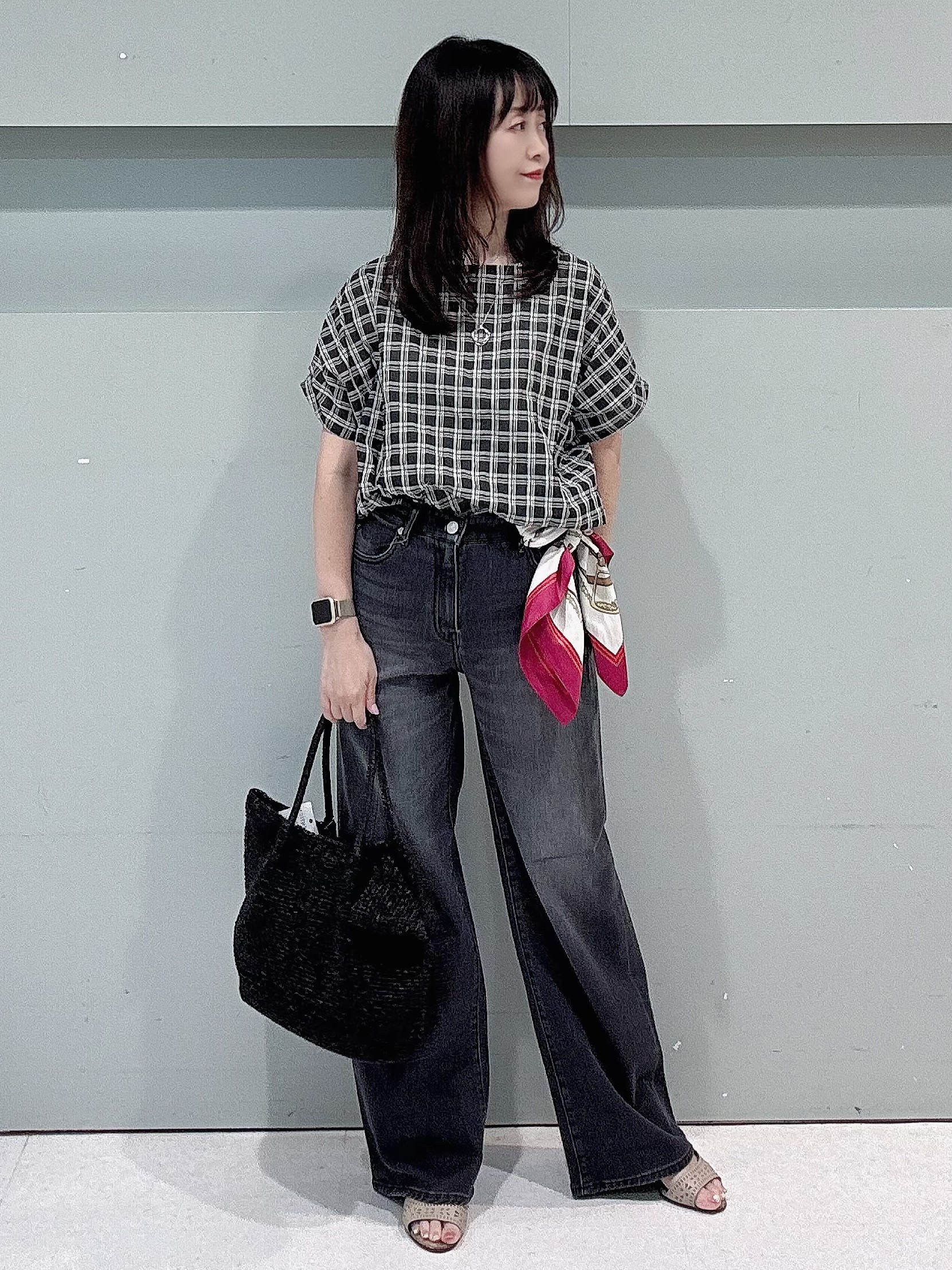 makiさんの「UNTITLED｜シアーチェックブラウス」を使ったコーディネート