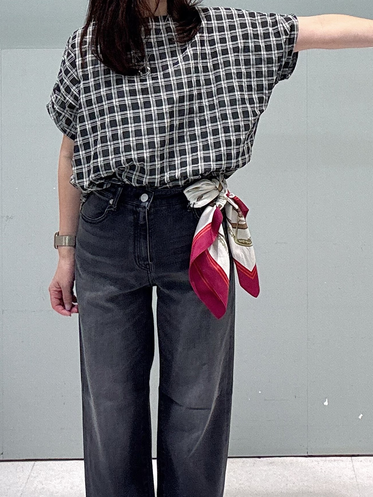 makiさんの「UNTITLED｜シアーチェックブラウス」を使ったコーディネート