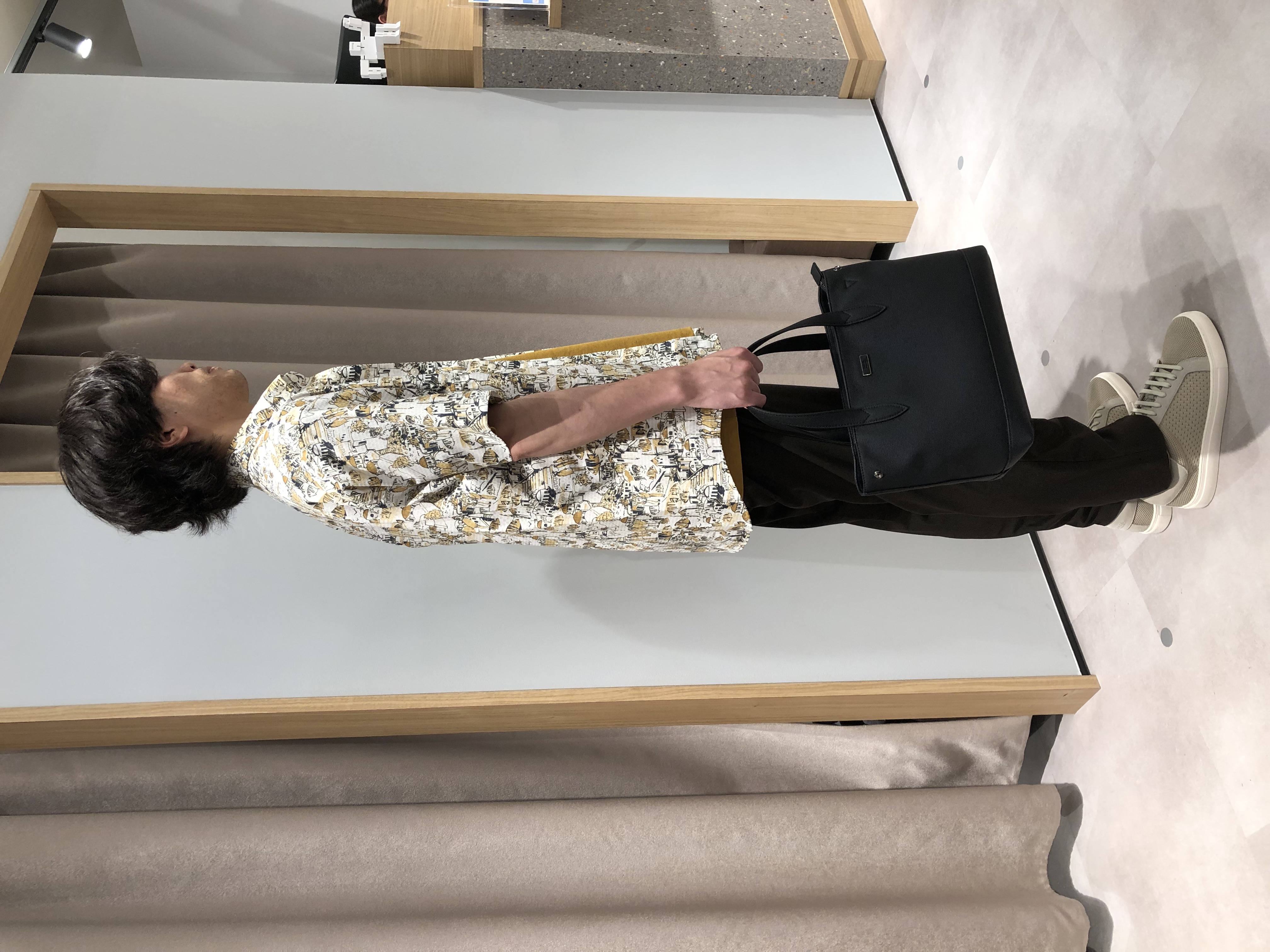 平塚郁博さんの「TAKEO KIKUCHI｜【日本製】JFP DotAir（R）リゾートプリント半袖シャツ」を使ったコーディネート