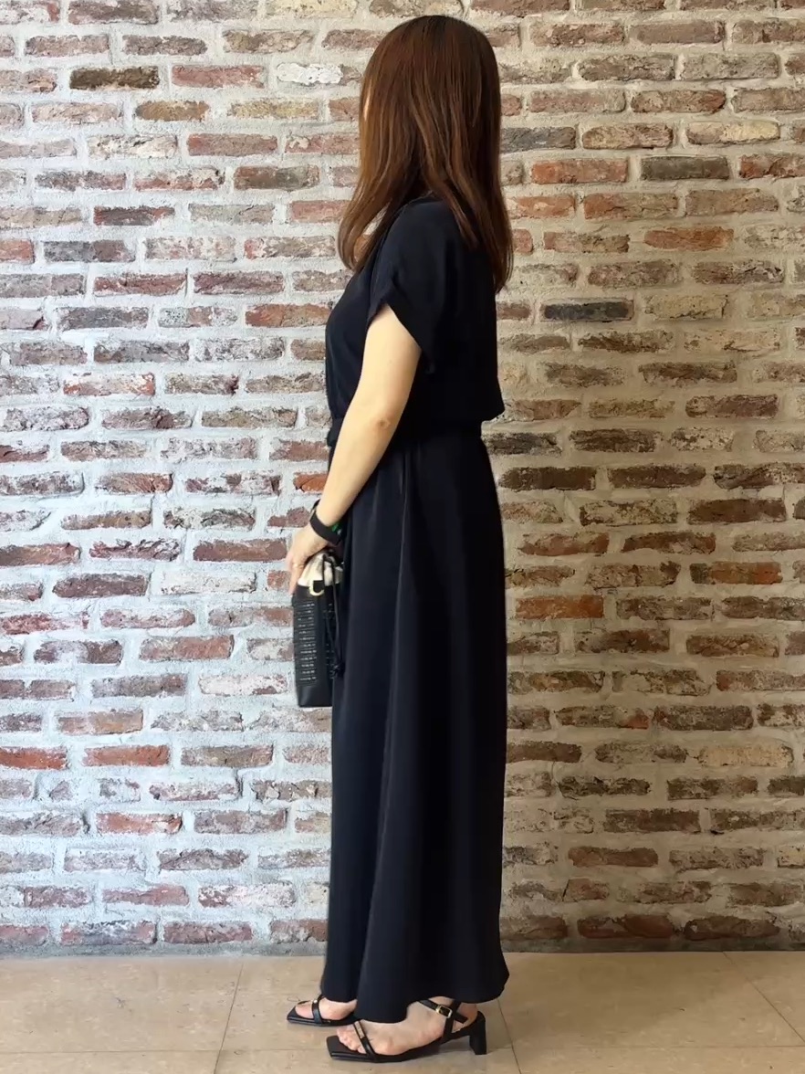 tokiさんの「THE SHOP TK｜【M-XL/ひんやり/遮熱】やみつきになる とろみスキッパーワンピース」を使ったコーディネート
