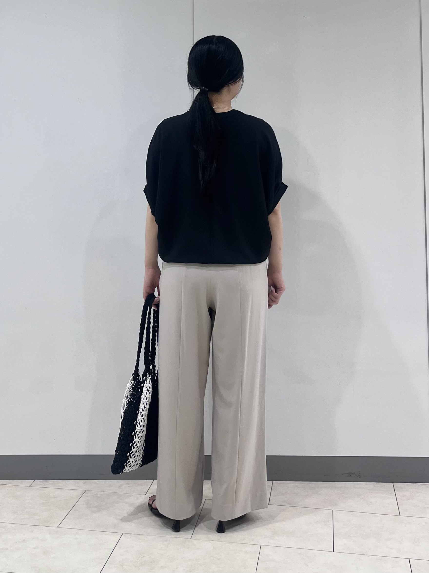 hasuさんの「INDIVI｜【着る日傘】ドルマンフォルムブルゾン」を使ったコーディネート