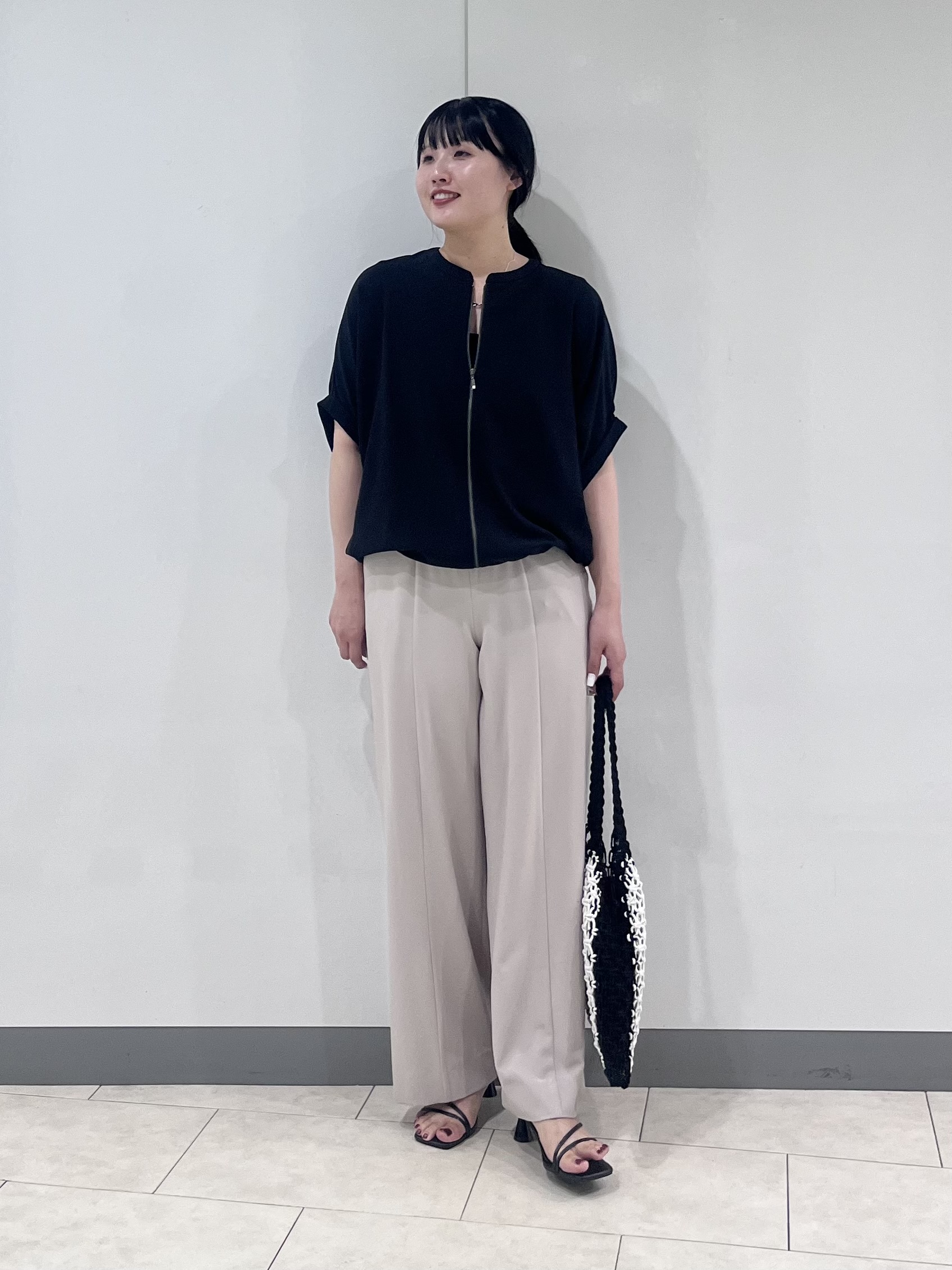 hasuさんの「INDIVI｜【着る日傘】ドルマンフォルムブルゾン」を使ったコーディネート