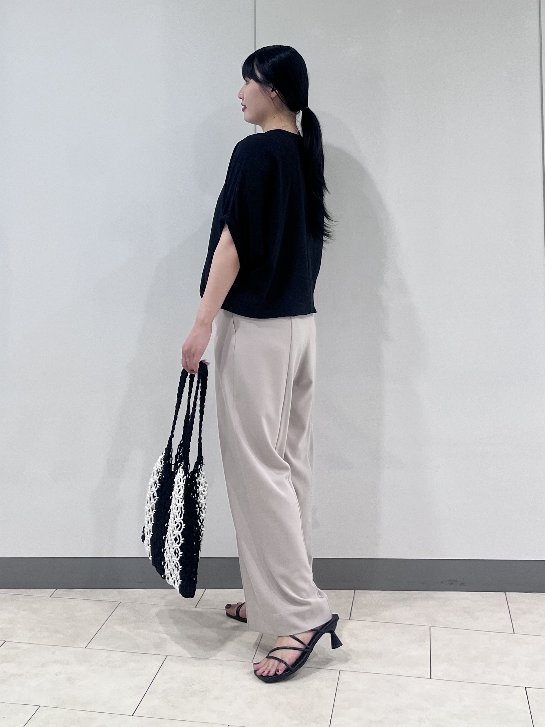 hasuさんの「INDIVI｜【着る日傘】ドルマンフォルムブルゾン」を使ったコーディネート