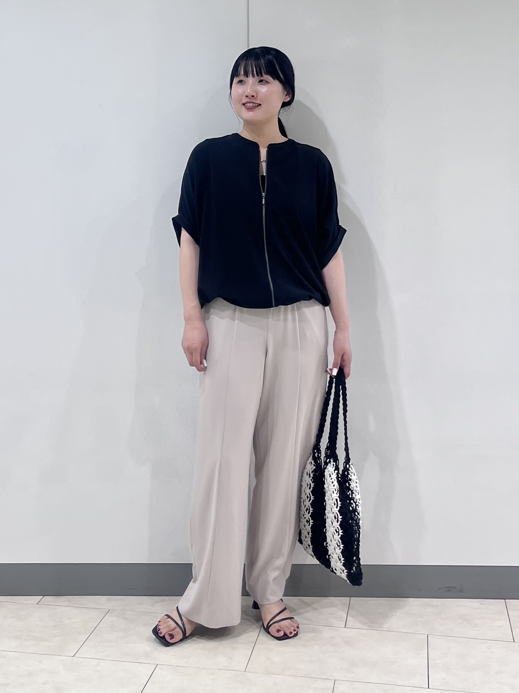hasuさんの「INDIVI｜【着る日傘】ドルマンフォルムブルゾン」を使ったコーディネート