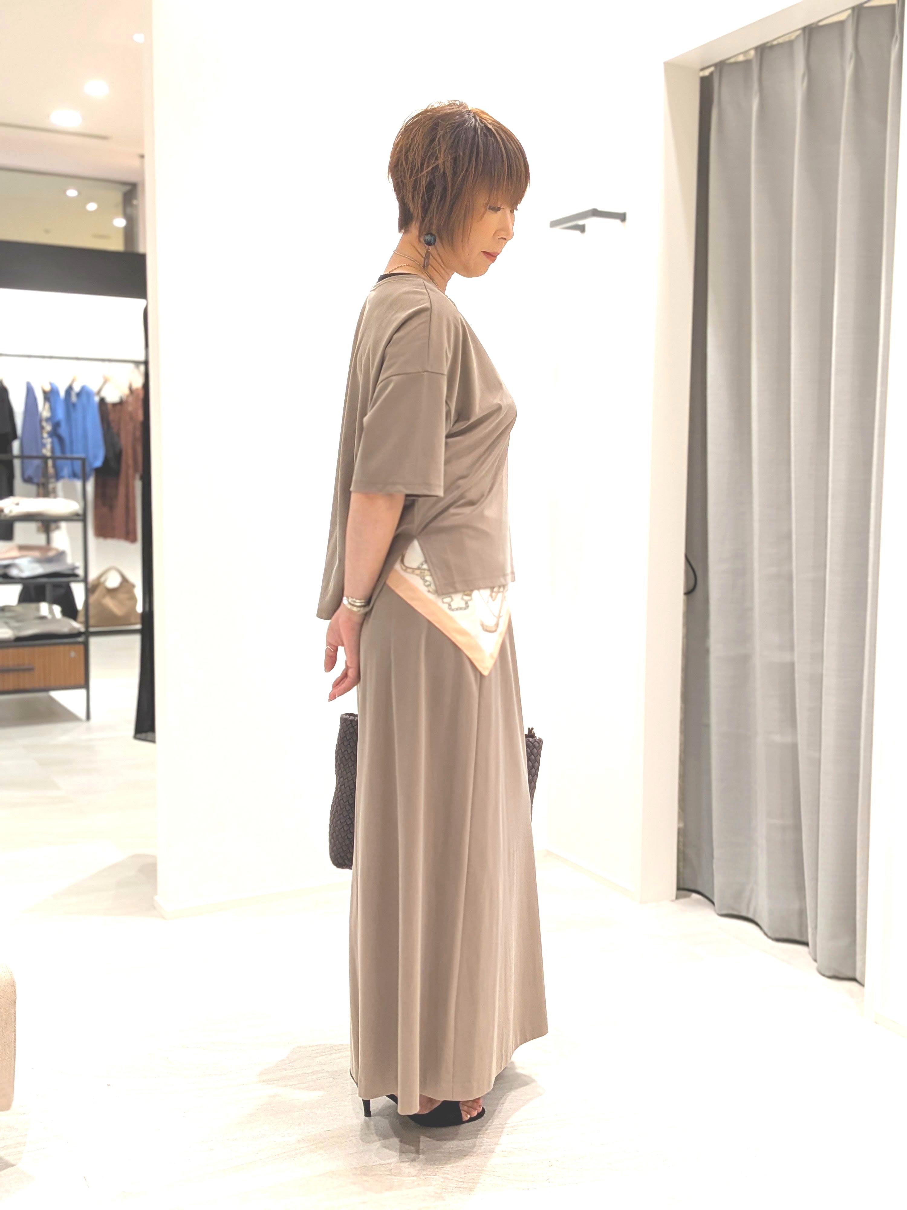 Hiromiさんの「UNTITLED｜【セットアップ可/接触冷感】ヴィンテージライクプルオーバー」を使ったコーディネート