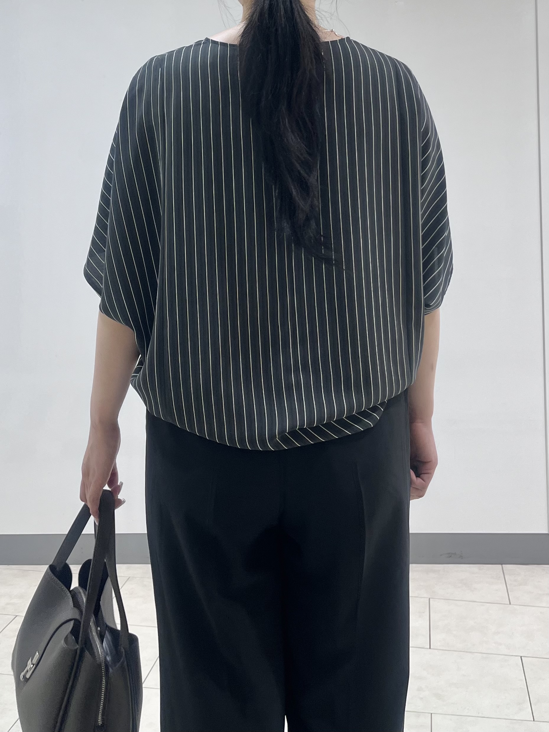 hasuさんの「INDIVI｜【UVケア／接触冷感】ジョーゼットドルマンブラウス」を使ったコーディネート
