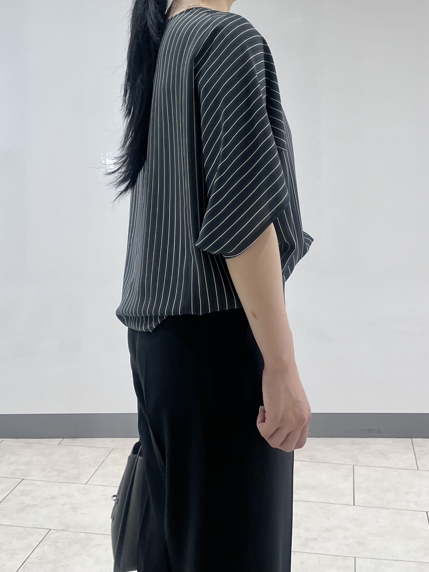 hasuさんの「INDIVI｜【UVケア／接触冷感】ジョーゼットドルマンブラウス」を使ったコーディネート