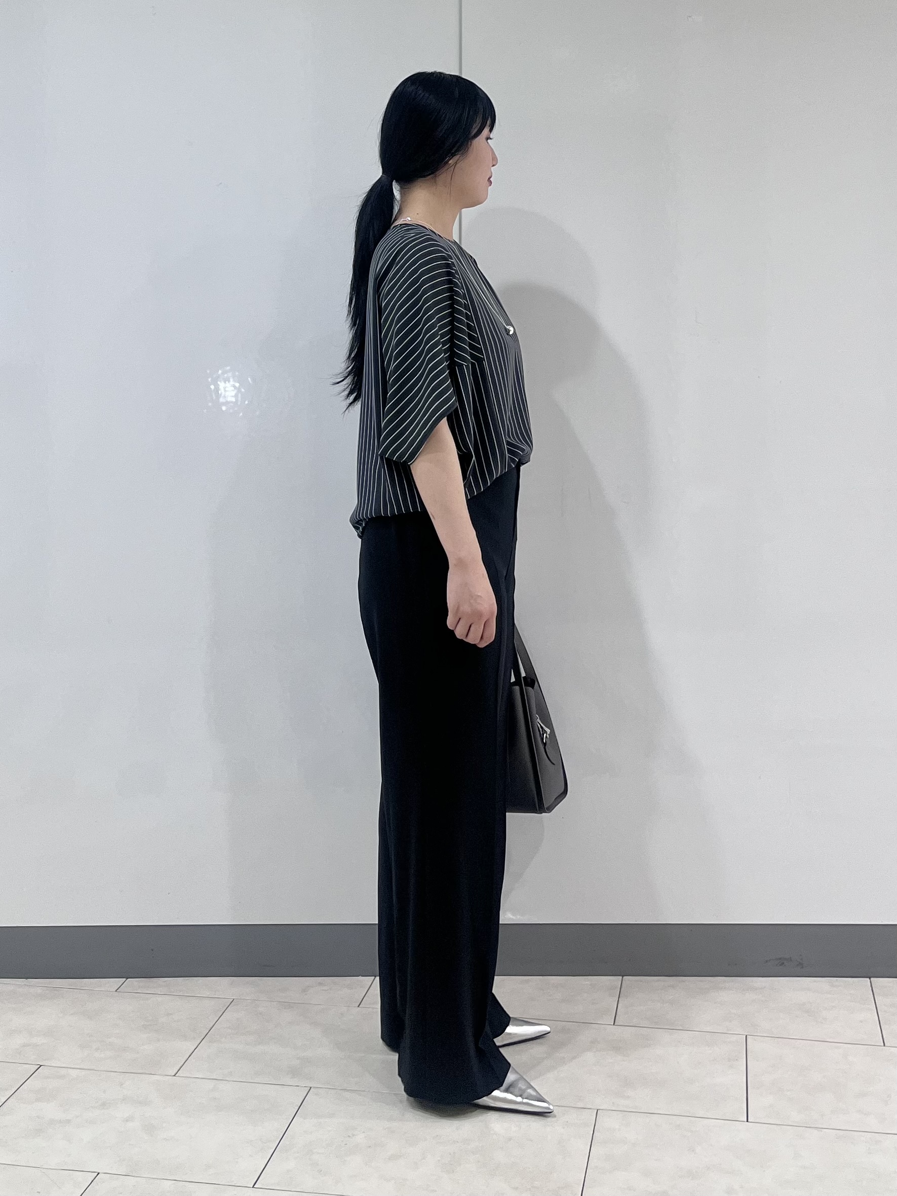 hasuさんの「INDIVI｜【UVケア／接触冷感】ジョーゼットドルマンブラウス」を使ったコーディネート