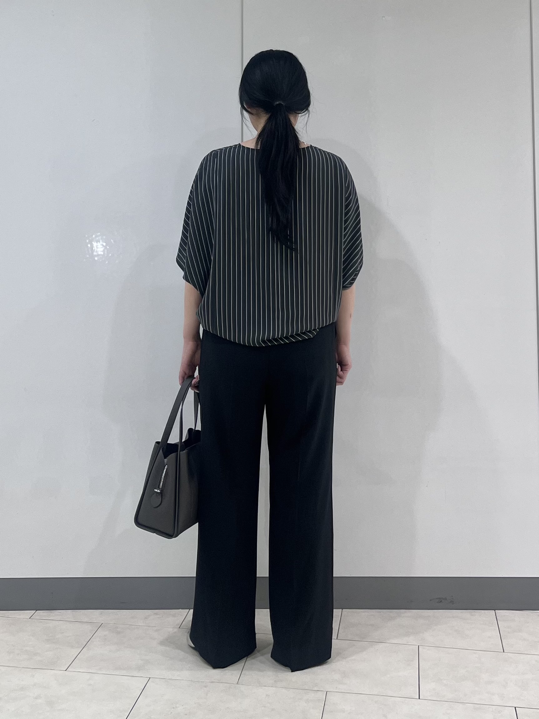 hasuさんの「INDIVI｜【UVケア／接触冷感】ジョーゼットドルマンブラウス」を使ったコーディネート