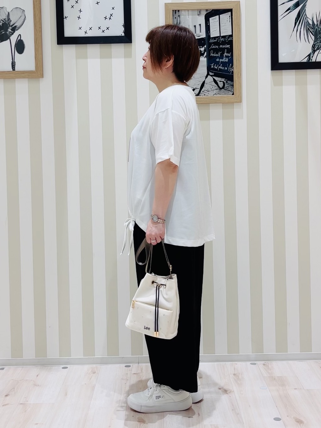 ma_miさんの「SHOO･LA･RUE｜【ひんやり/体型カバー】プリントデザインが目を惹く 裾シャーリングTシャツ」を使ったコーディネート