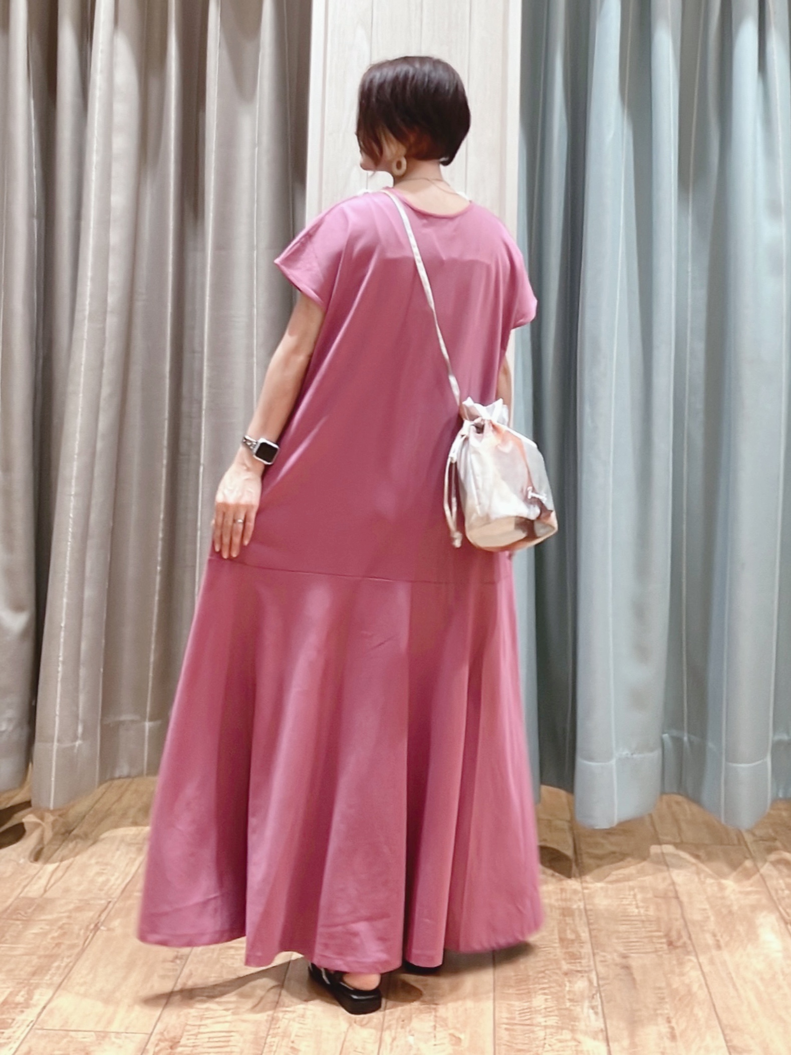 aaamiさんの「SHOO･LA･RUE｜【ひんやり/UV/体型カバー】冷房対策にも さらとろ 5分袖ドルマンカーディガン」を使ったコーディネート