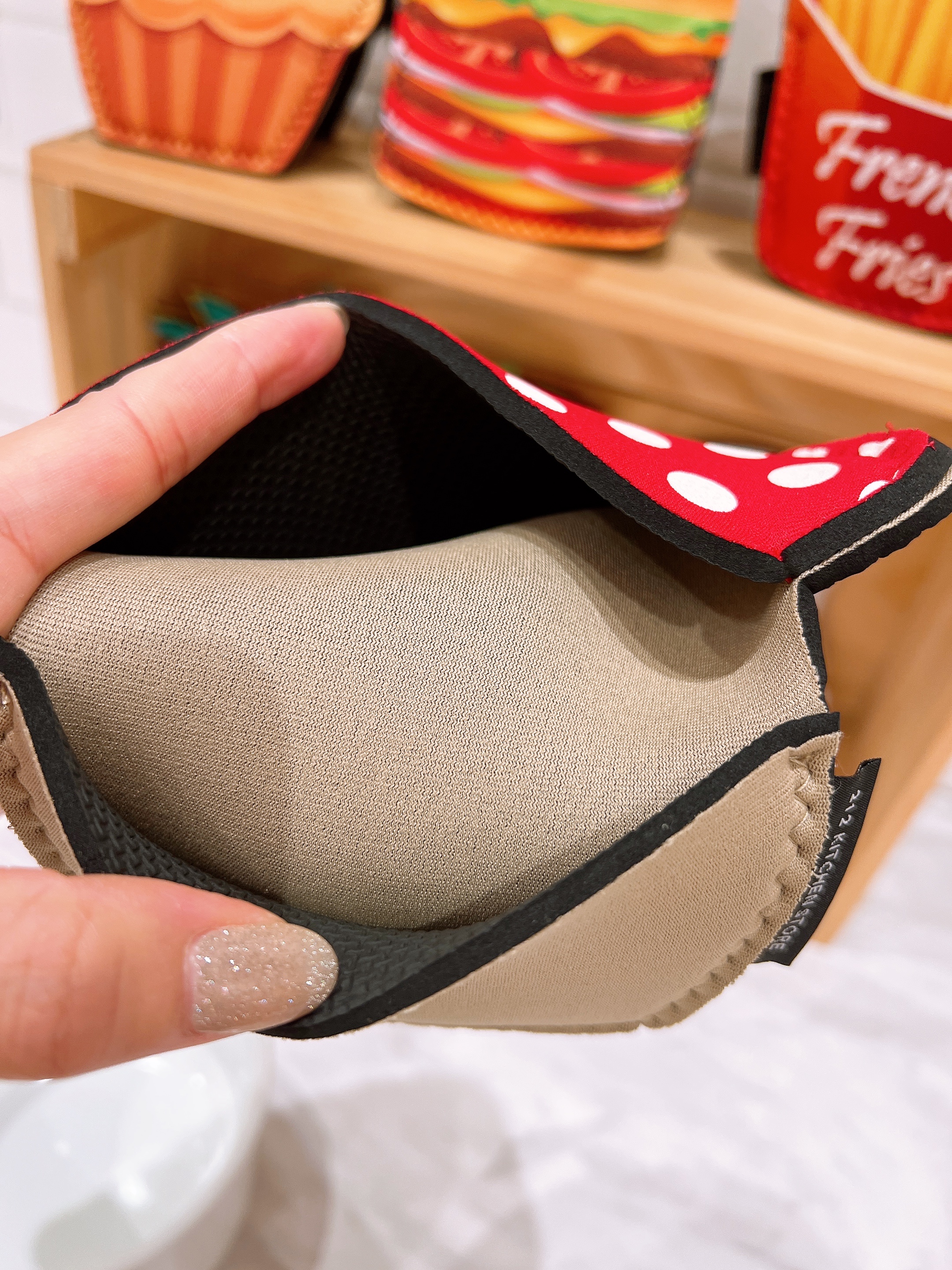 MUさんの「212 KITCHEN STORE｜ミトン マッシュルーム ＜212Kオリジナル＞」を使ったコーディネート