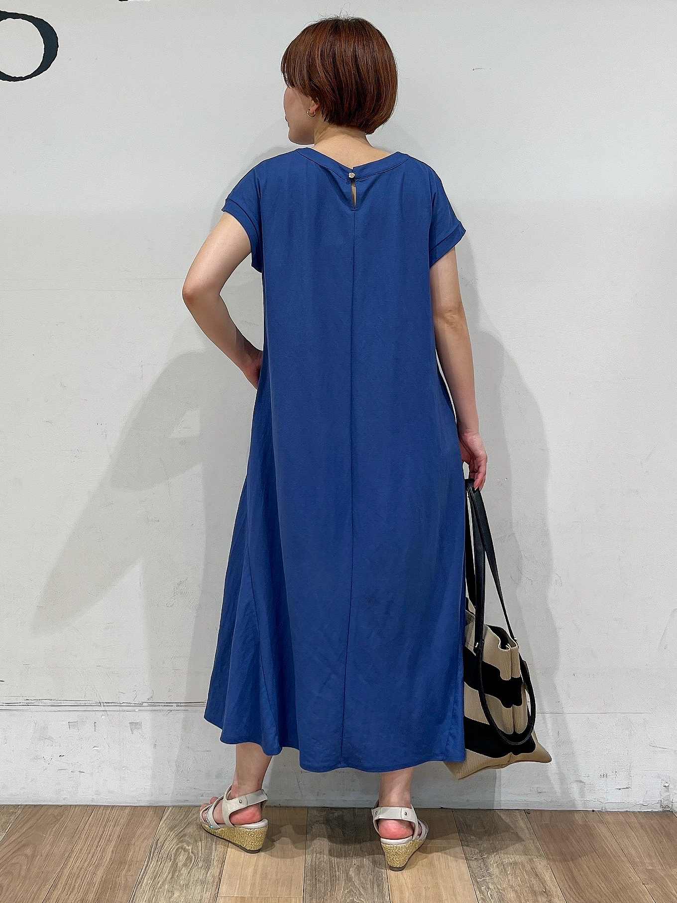 山さんさんの「grove｜【低身長さんも選べる着丈】モクロディフレンチワンピース」を使ったコーディネート