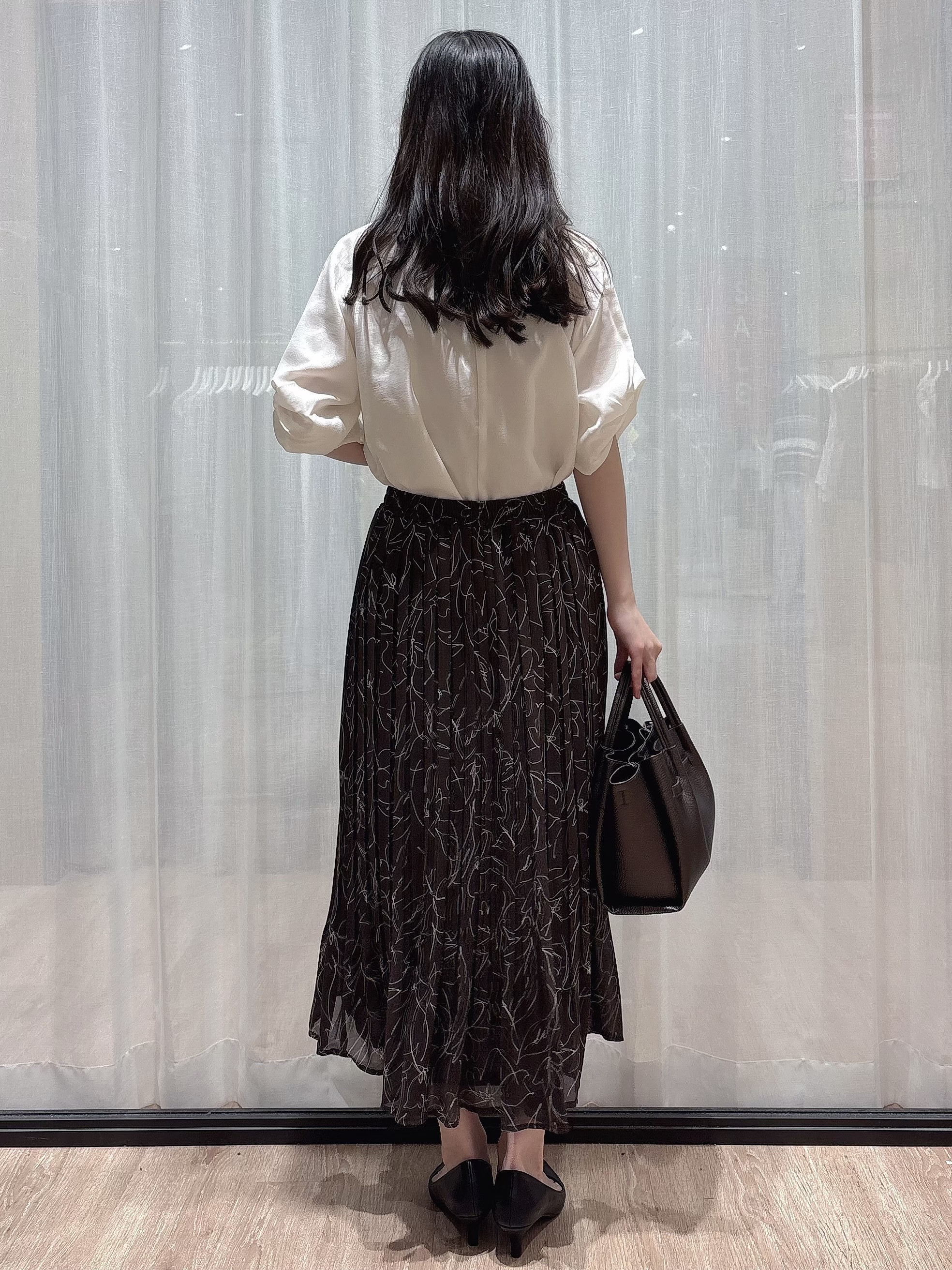 ぞうげさんの「OPAQUE.CLIP｜【接触冷感／吸水速乾】リネンライク タックスリーブブラウス《セットアップ対応／洗濯機OK》」を使ったコーディネート