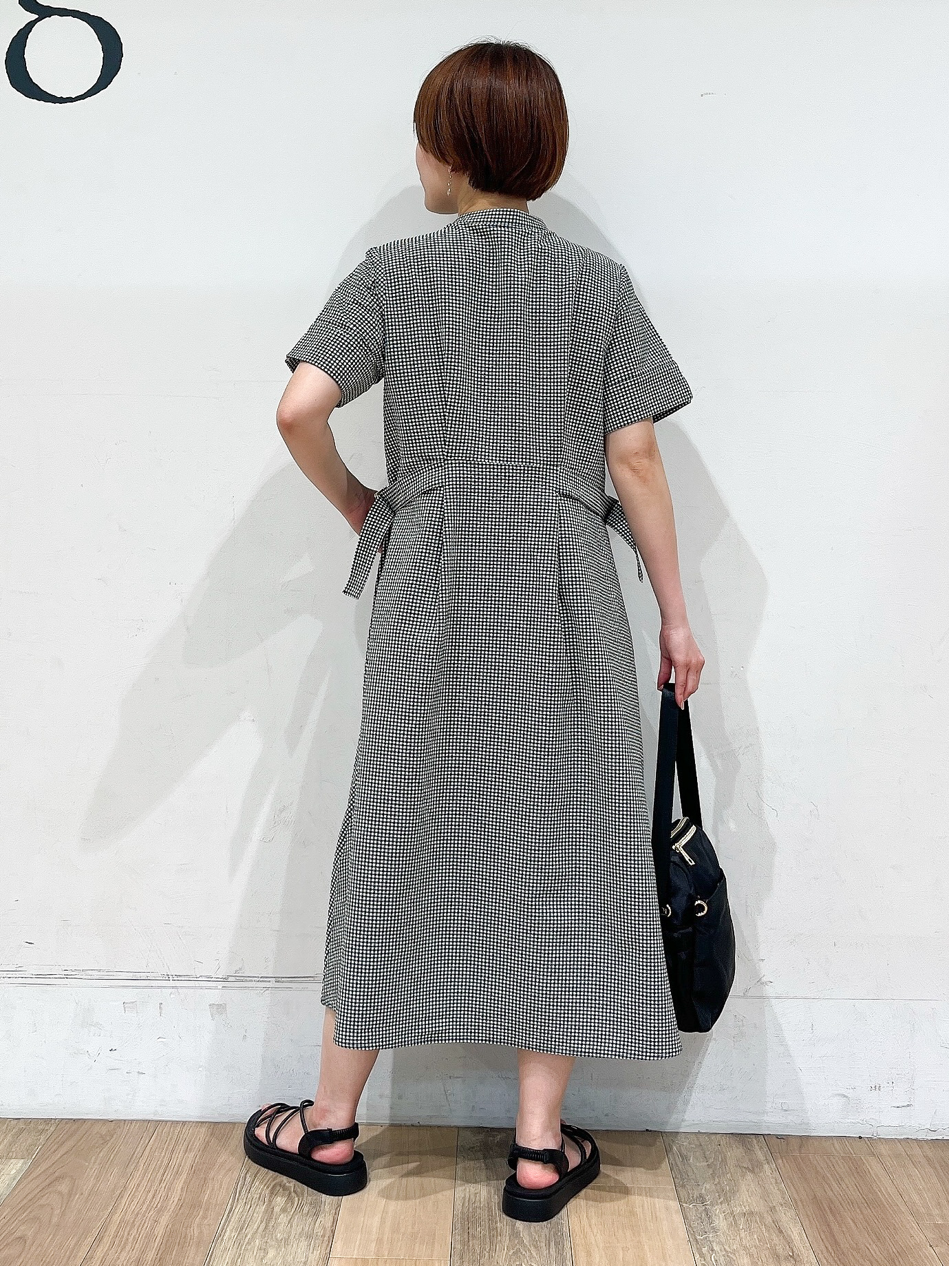 山さんさんの「grove｜【低身長さんも選べる着丈/UV・シワになりにくいetc】涼やかさも、きちんとも叶うワンピース」を使ったコーディネート