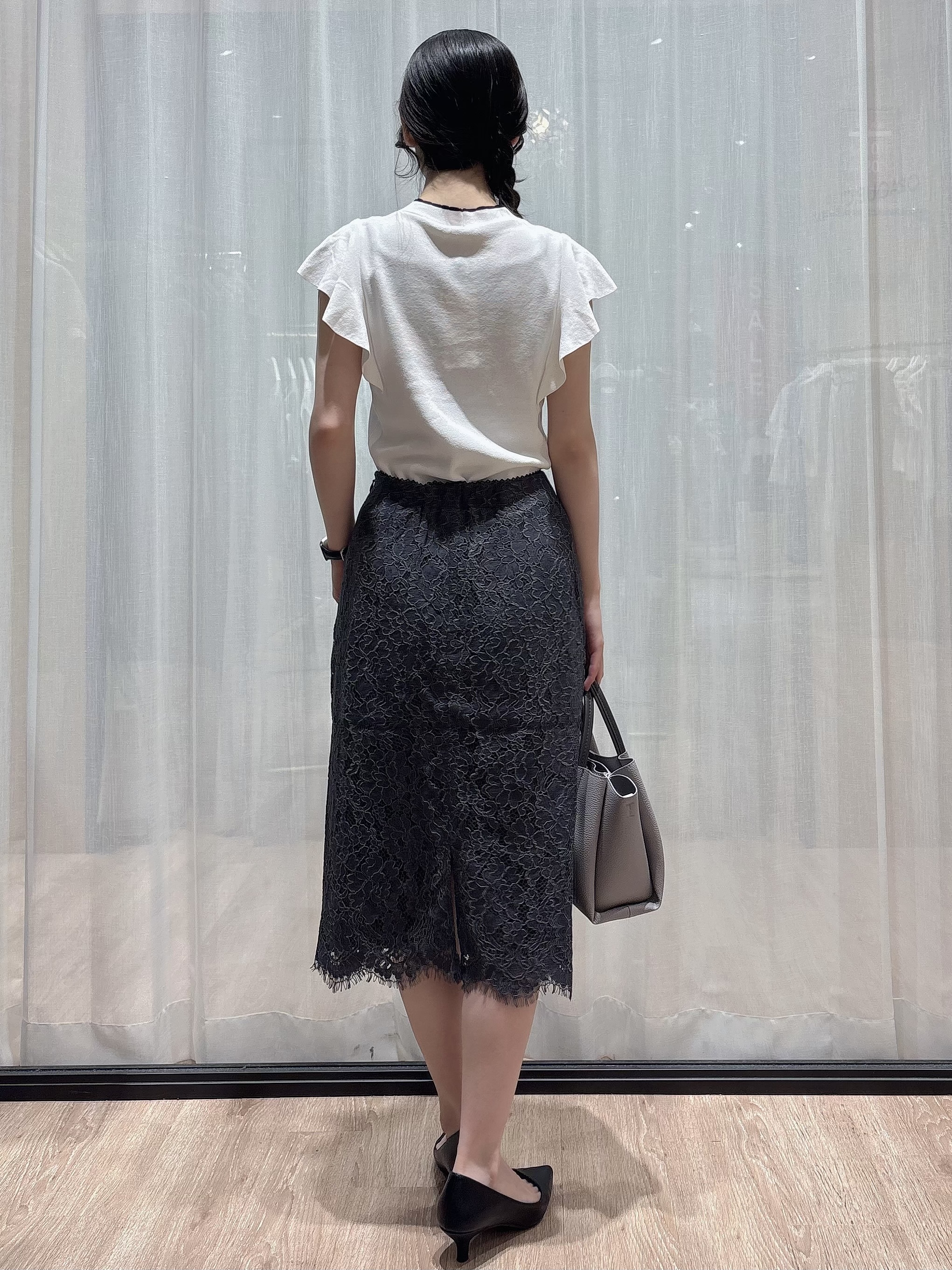 ぞうげさんの「OPAQUE.CLIP｜【UVケア／接触冷感】バイカラーボウタイフリルトップス《洗濯機OK》」を使ったコーディネート
