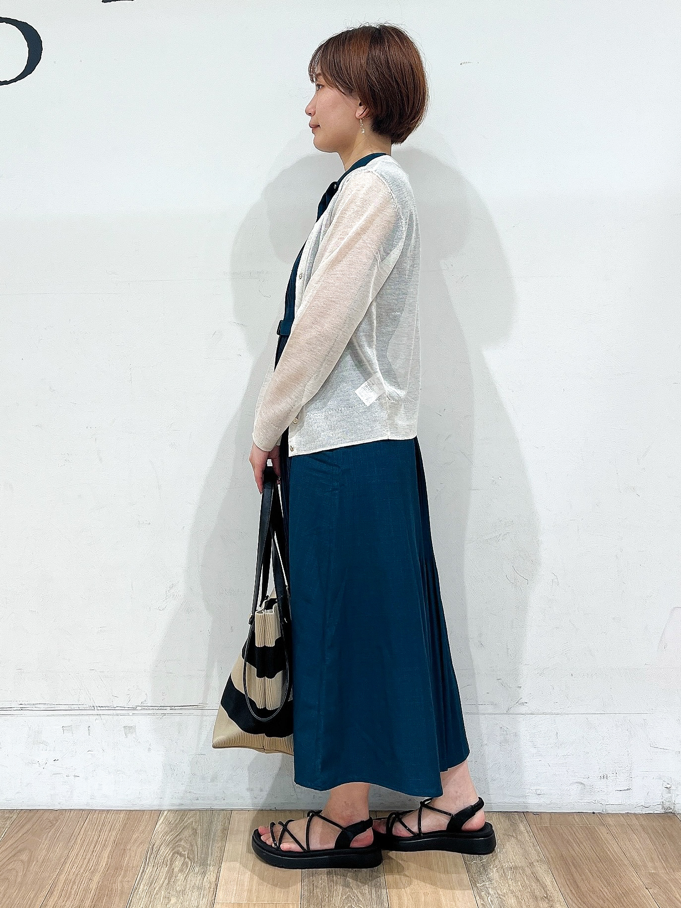 山さんさんの「grove｜【低身長さんも選べる着丈・洗濯機◎】プリーツベルトワンピース」を使ったコーディネート