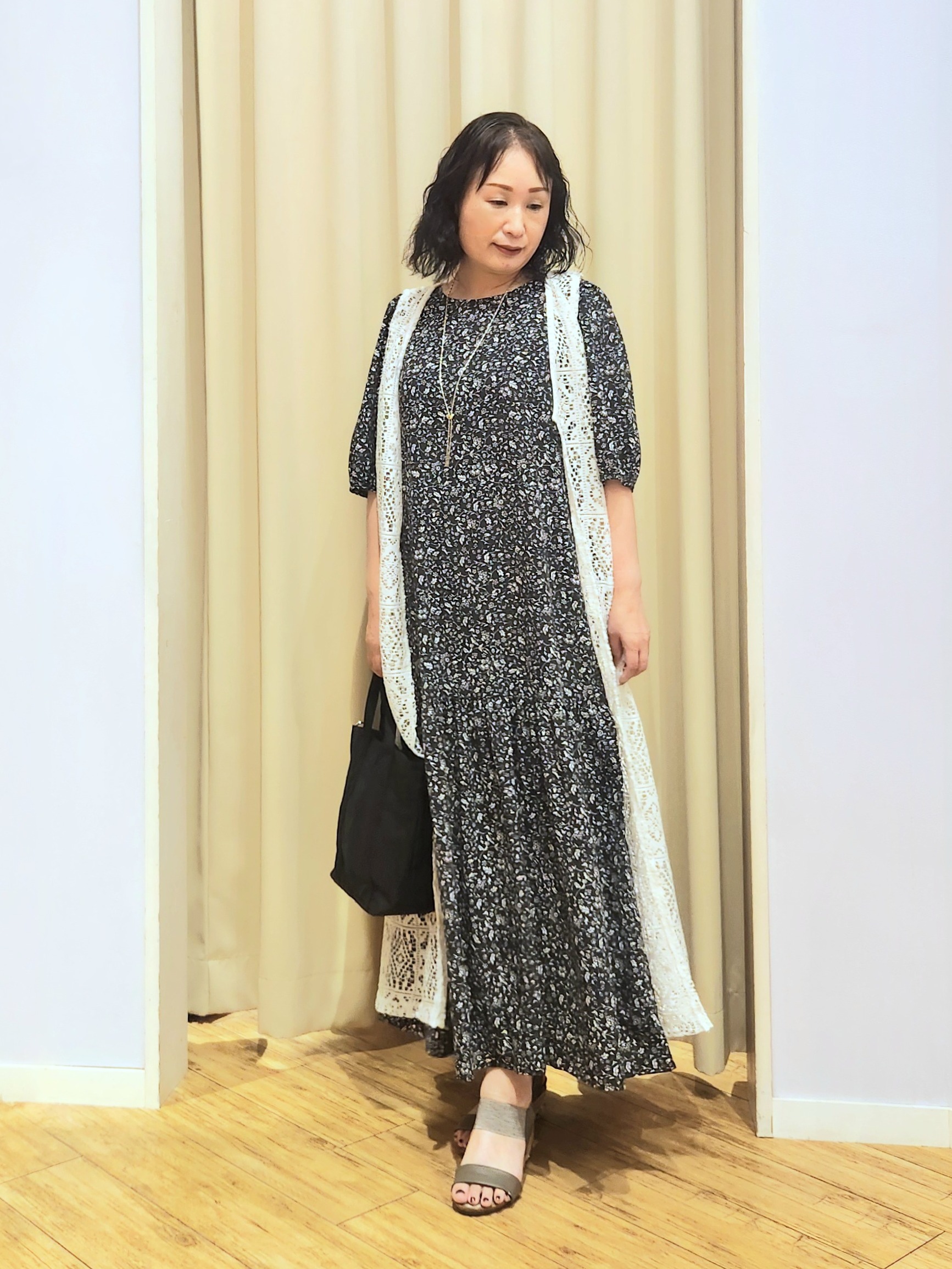 くまさんの「SHOO･LA･RUE｜花柄ティアードワンピース」を使ったコーディネート