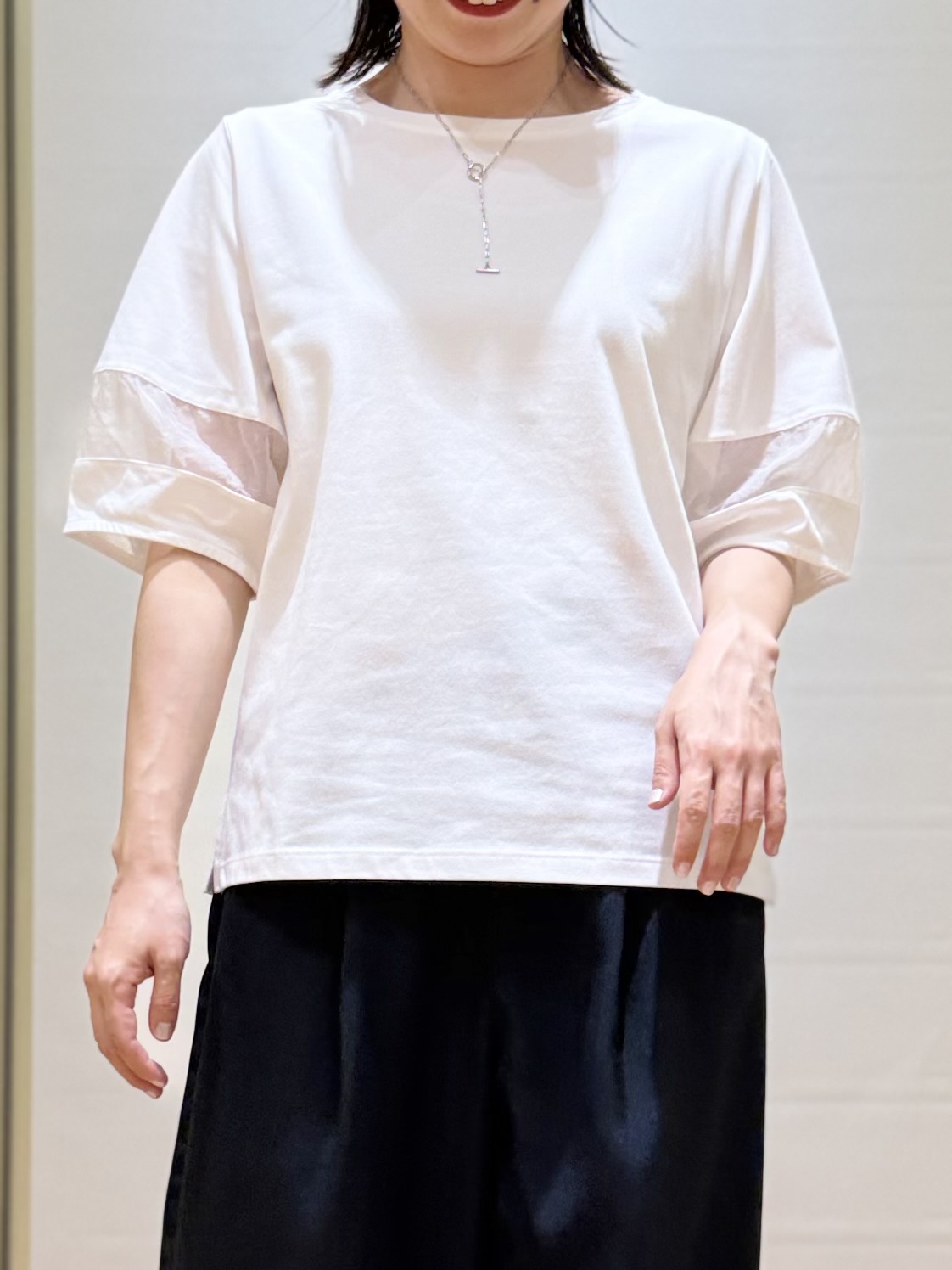 あんりさんの「grove｜【吸水速乾・UVカット・接触冷感】シアードッキングランタンスリーブTシャツ」を使ったコーディネート