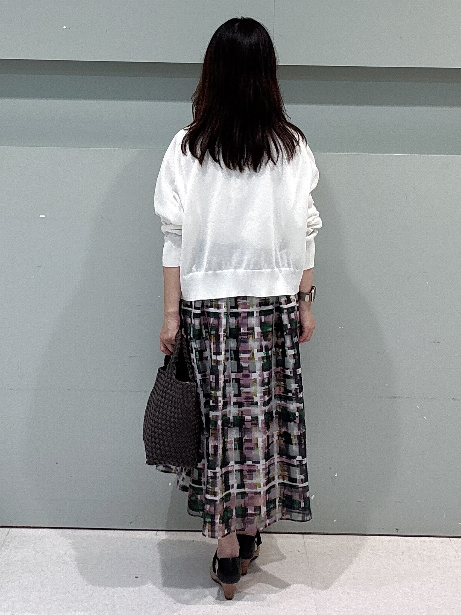makiさんの「UNTITLED｜【アンサンブル可/日除け・冷房対策】シアーレーヨンZIPカーディガン」を使ったコーディネート