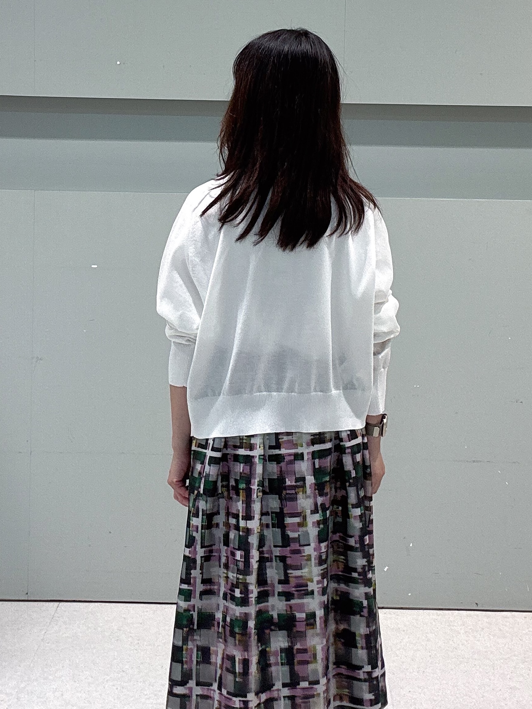 makiさんの「UNTITLED｜【アンサンブル可/日除け・冷房対策】シアーレーヨンZIPカーディガン」を使ったコーディネート