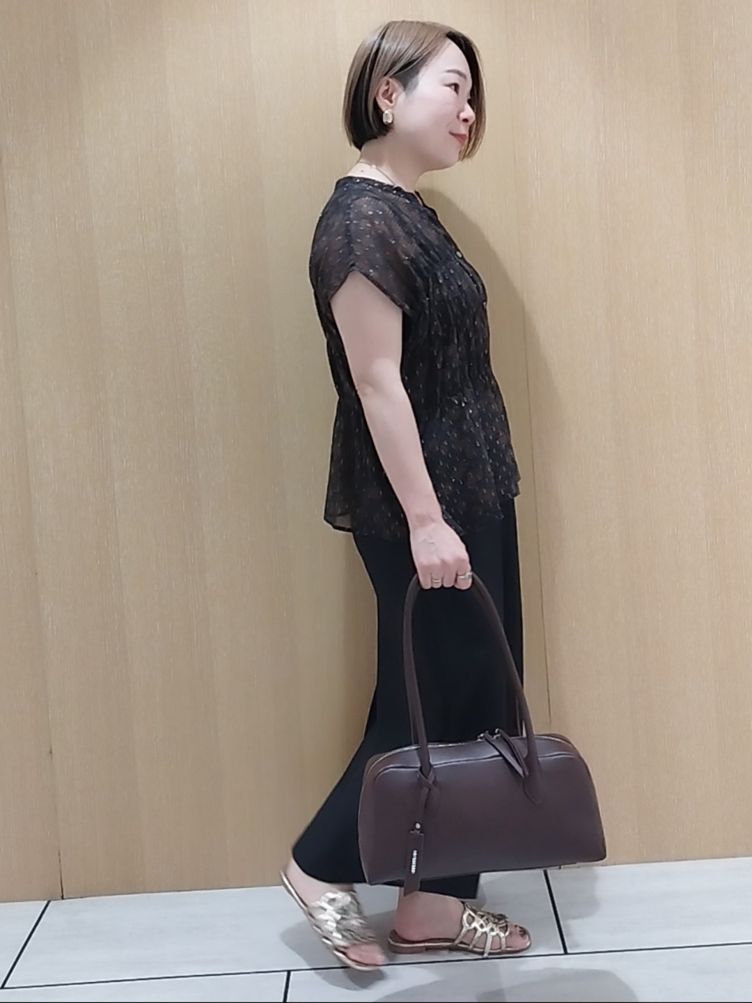 s u g iさんの「UNTITLED｜ヴィンテージドットブラウス」を使ったコーディネート