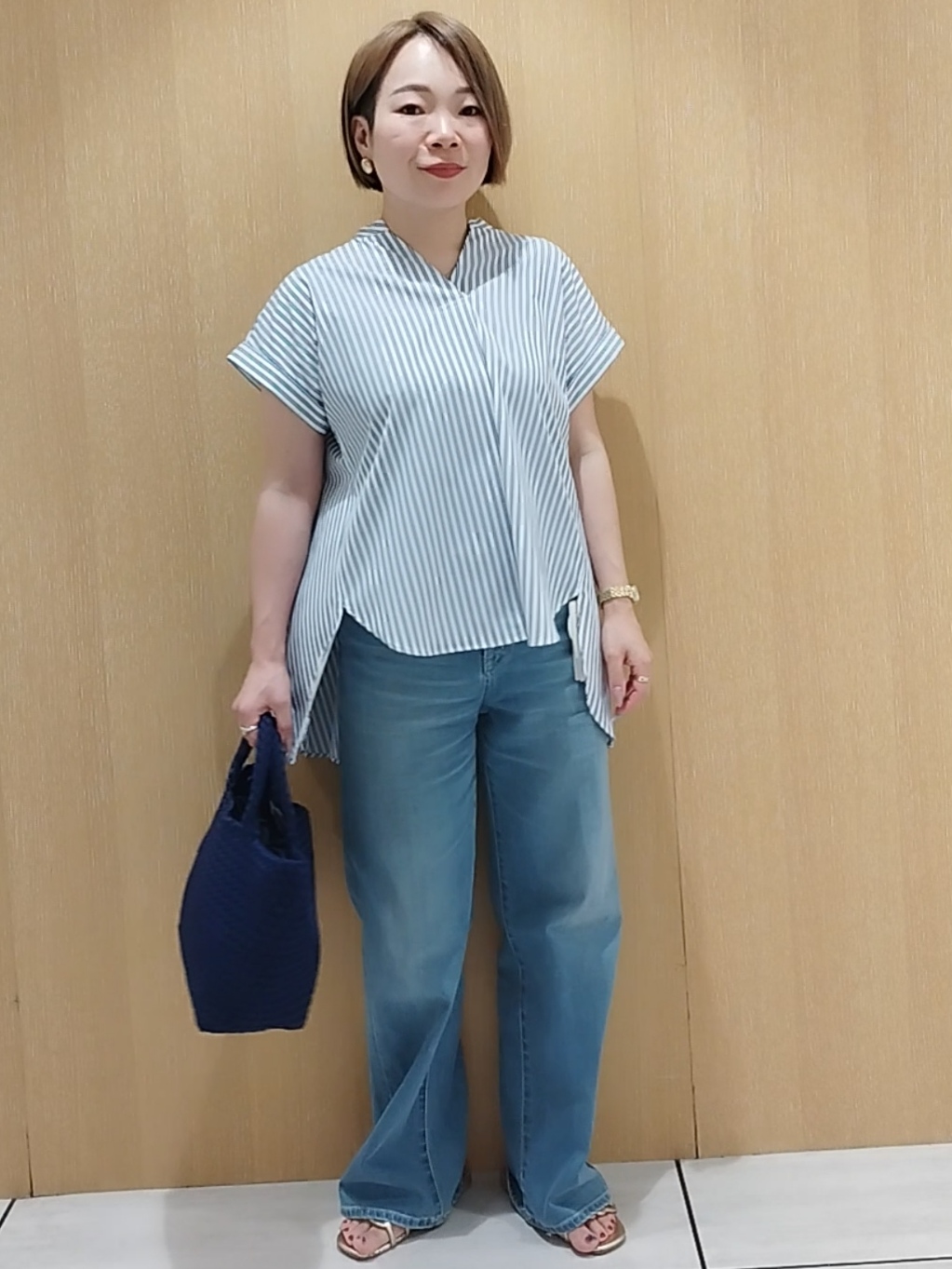 s u g iさんの「UNTITLED｜【吸水速乾/接触冷感】バックプリーツデザインブラウス」を使ったコーディネート