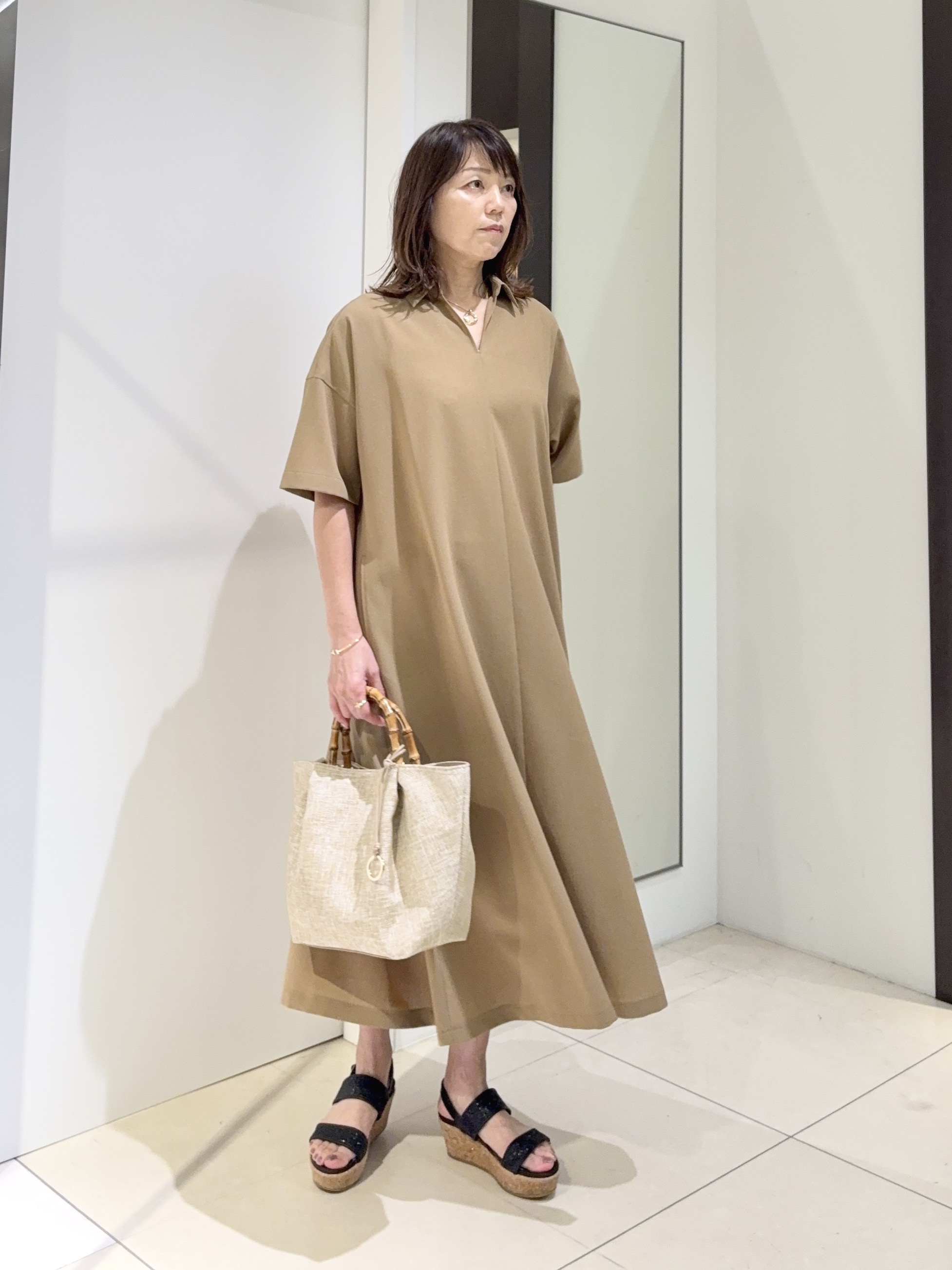 tomoさんの「UNTITLED｜【UVカット/接触冷感/通気性】エアリークールワンピース」を使ったコーディネート