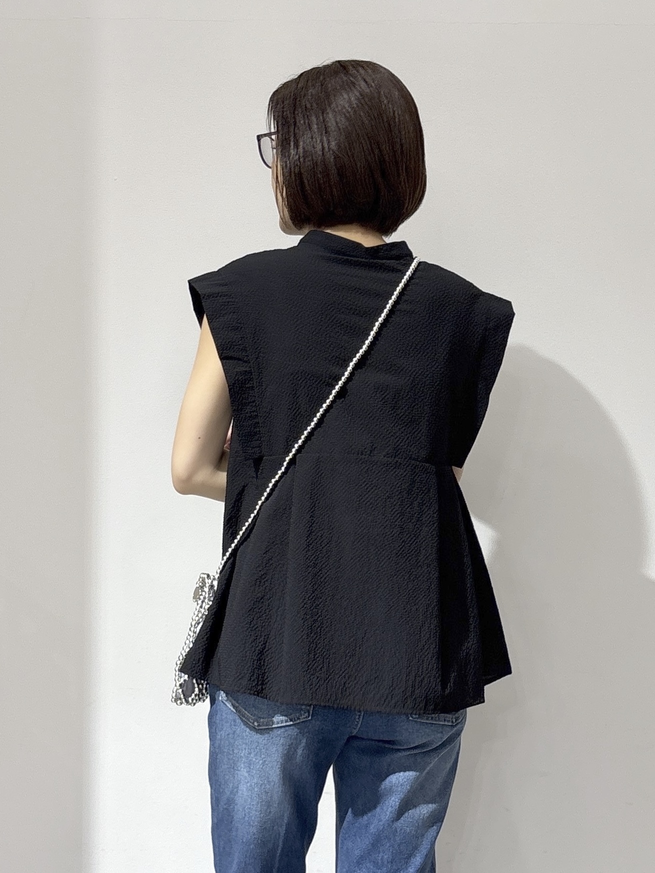 NAKAさんの「OPAQUE.CLIP｜『STORY Web7月掲載』ペプラムブラウス《通気性／吸水速乾／UVケア／防シワ／洗濯機OK》」を使ったコーディネート