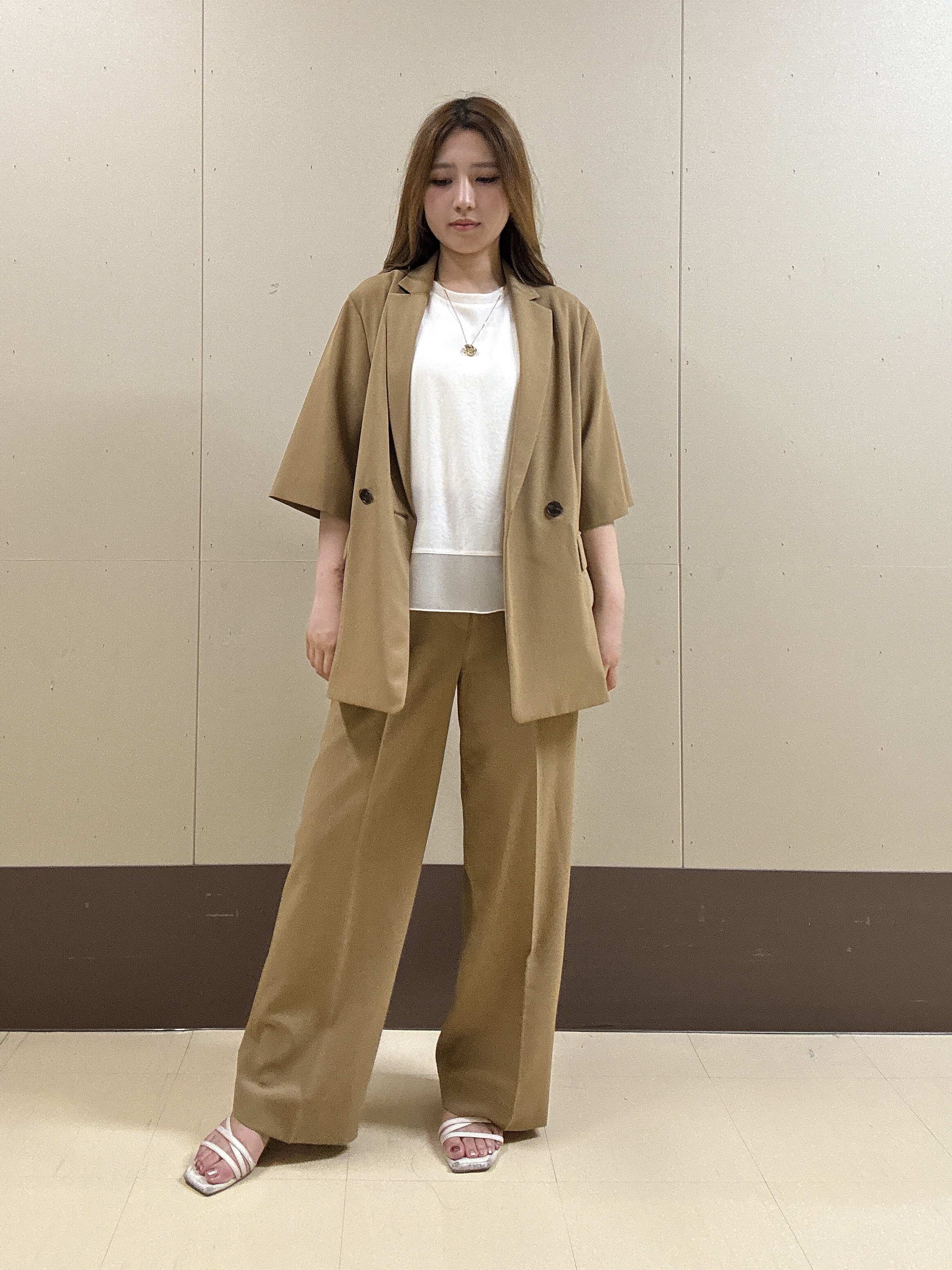 rimaさんの「UNTITLED｜【重ね着でおしゃれ見え】裾シアードッキングプルオーバー」を使ったコーディネート