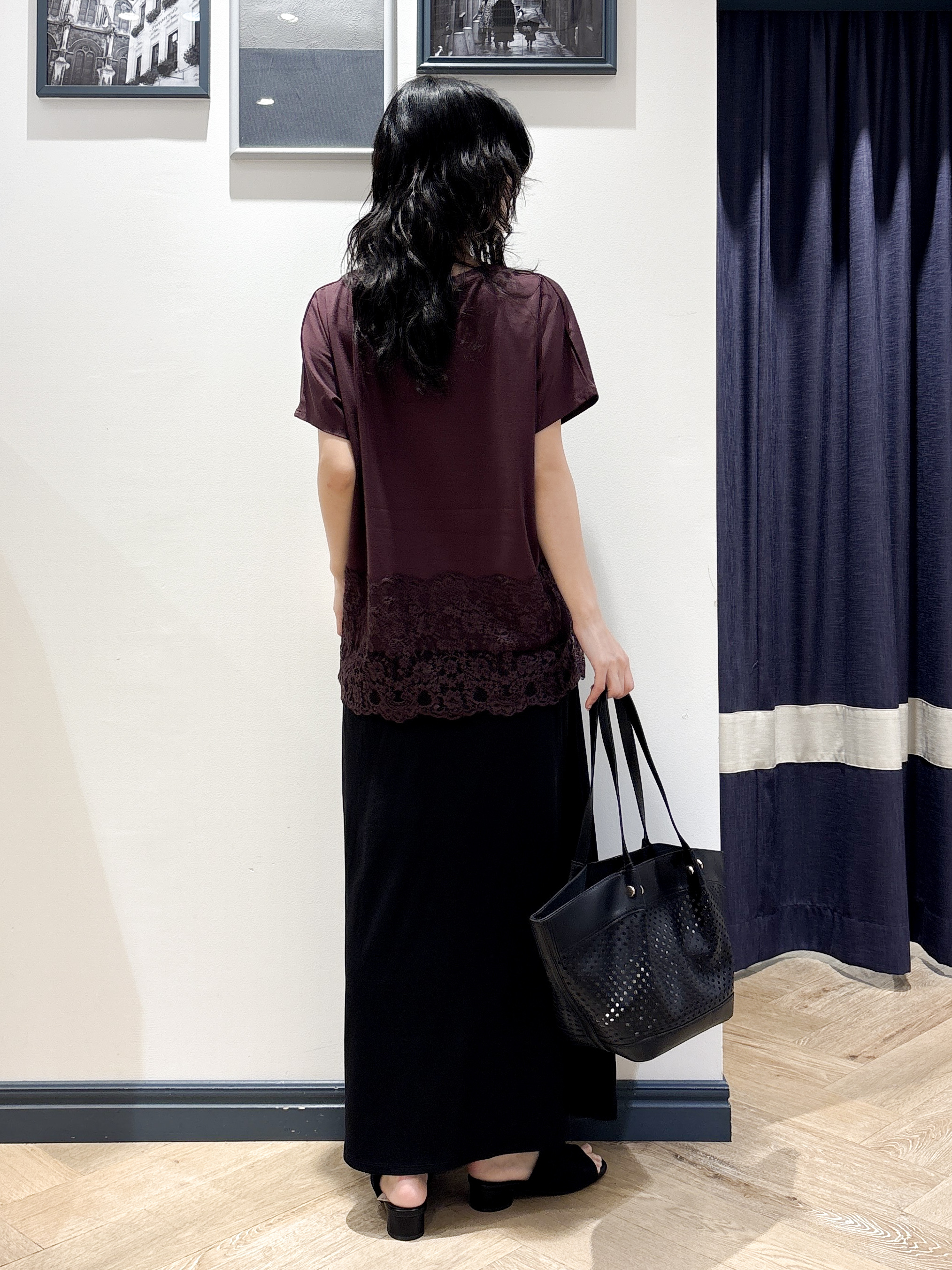 ayakaさんの「grove｜【持続冷感/SET UP可】ひんやりポンチシリーズ／裾レースドルマンカットソー」を使ったコーディネート