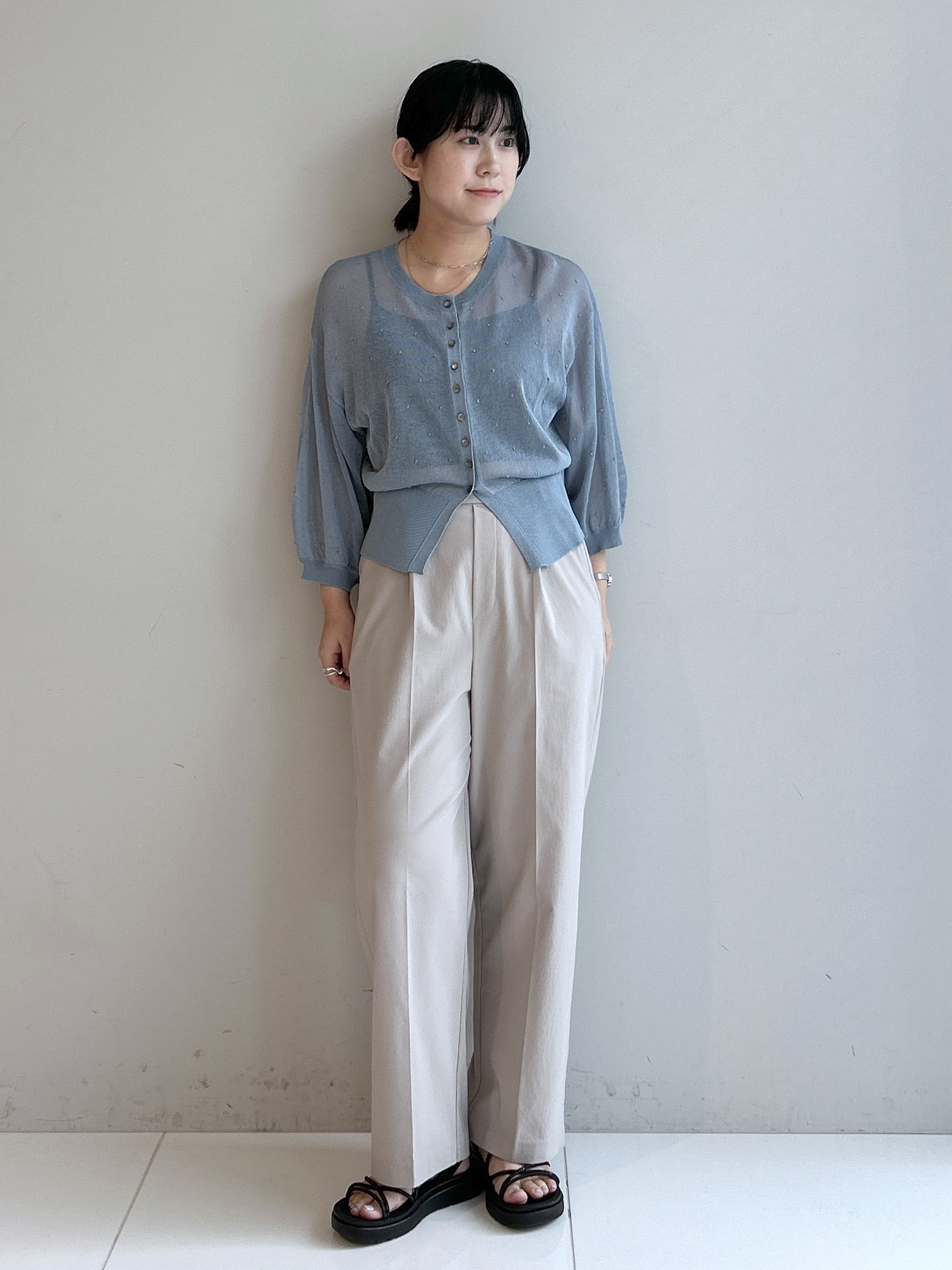 Hirokaさんの「grove｜シアードットカーディガン」を使ったコーディネート