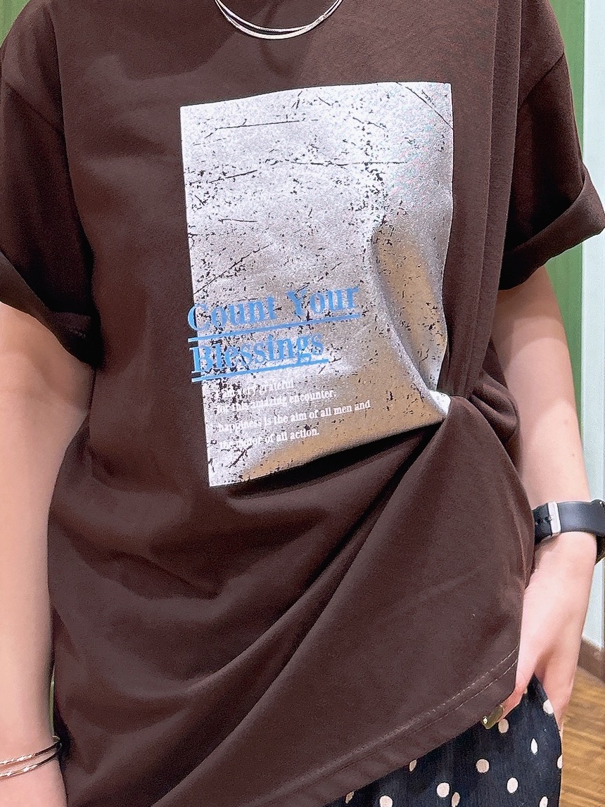 かおりさんの「SHOO･LA･RUE｜【ひんやり/S-LL】選べる4柄　デイリー使いにぴったりな 大人の頼れるTシャツ」を使ったコーディネート