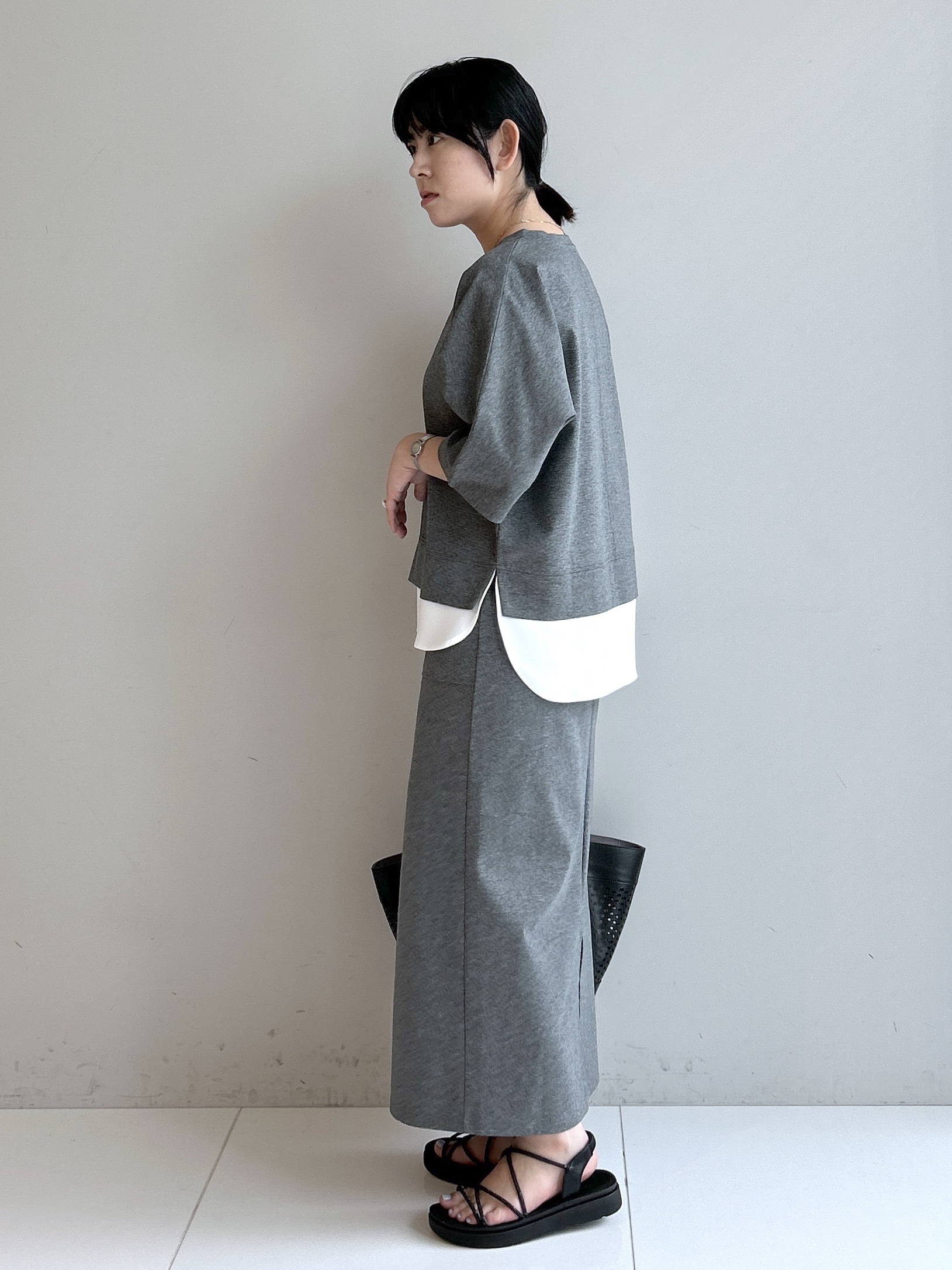 Hirokaさんの「grove｜【着回し◎】レイヤード風セットアップ」を使ったコーディネート