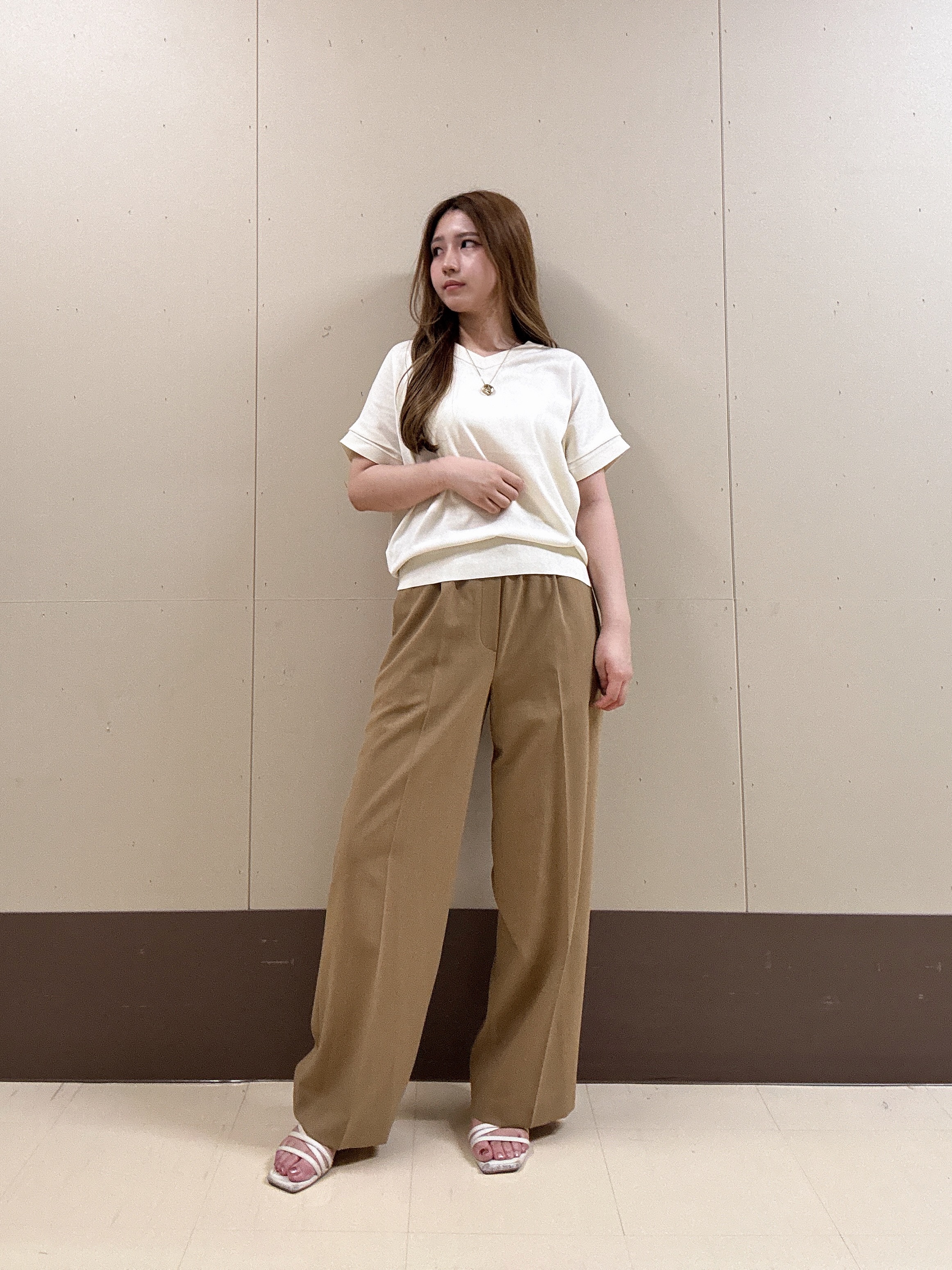 rimaさんの「UNTITLED｜【肌に張り付かない/前後2WAY】ドライタッチコットンプルオーバー」を使ったコーディネート
