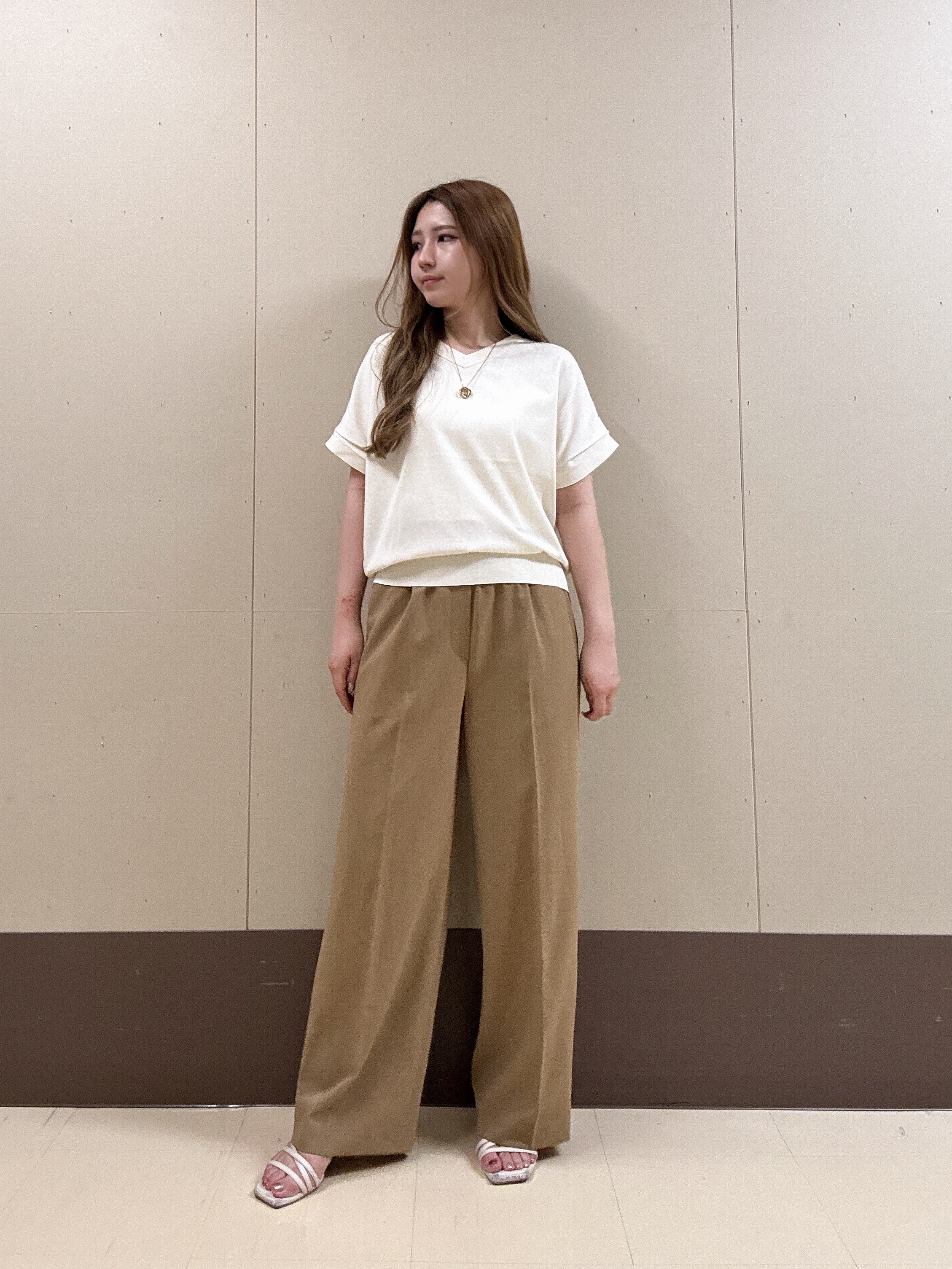 rimaさんの「UNTITLED｜【肌に張り付かない/前後2WAY】ドライタッチコットンプルオーバー」を使ったコーディネート