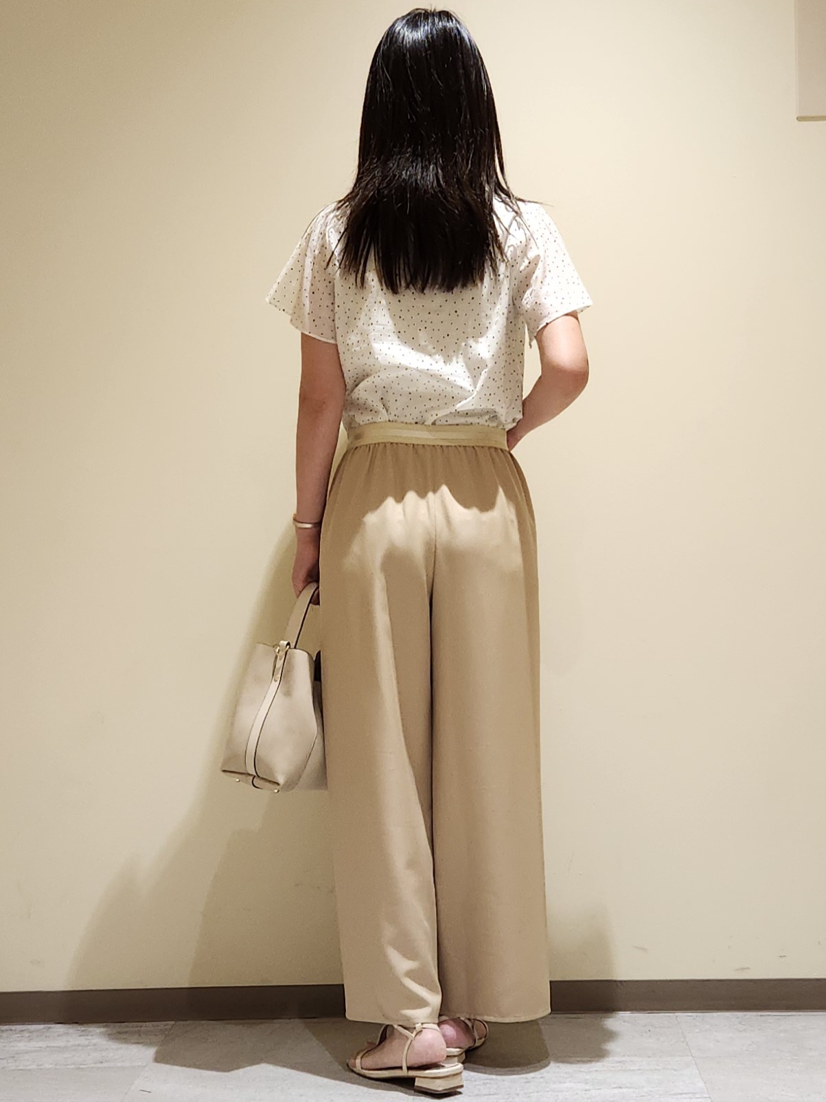 yukaさんの「COUP DE CHANCE｜【手洗い可／日本製】ドットフロッキーブラウス」を使ったコーディネート