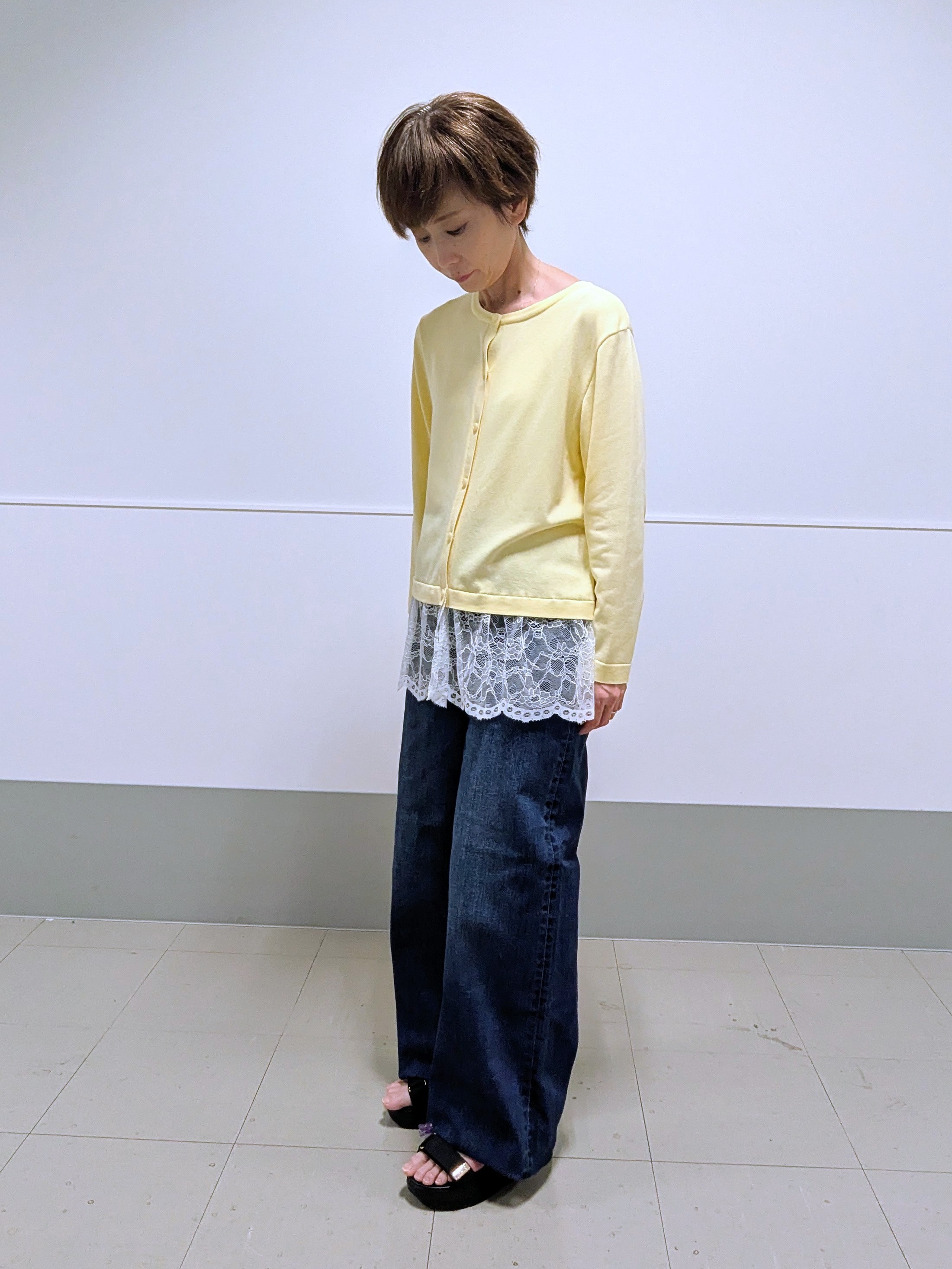 nishiさんの「Reflect｜【手洗い可】レースデザインニットカーディガン」を使ったコーディネート