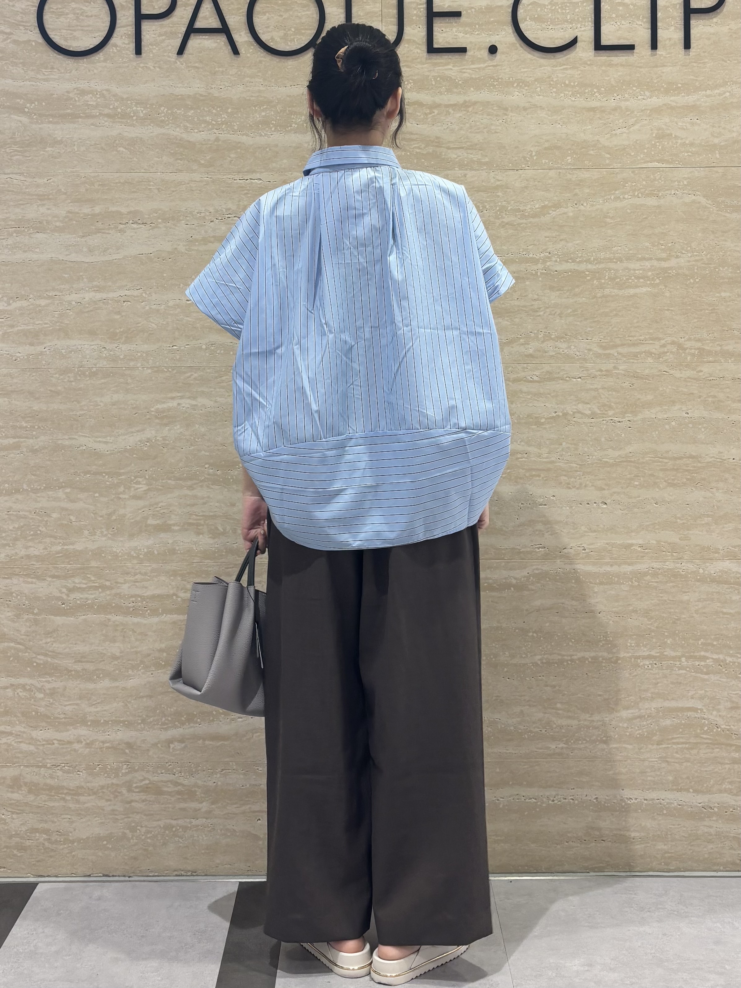 Ririkaさんの「OPAQUE.CLIP｜タックニュアンスフォルムシャツ【洗濯機OK】」を使ったコーディネート