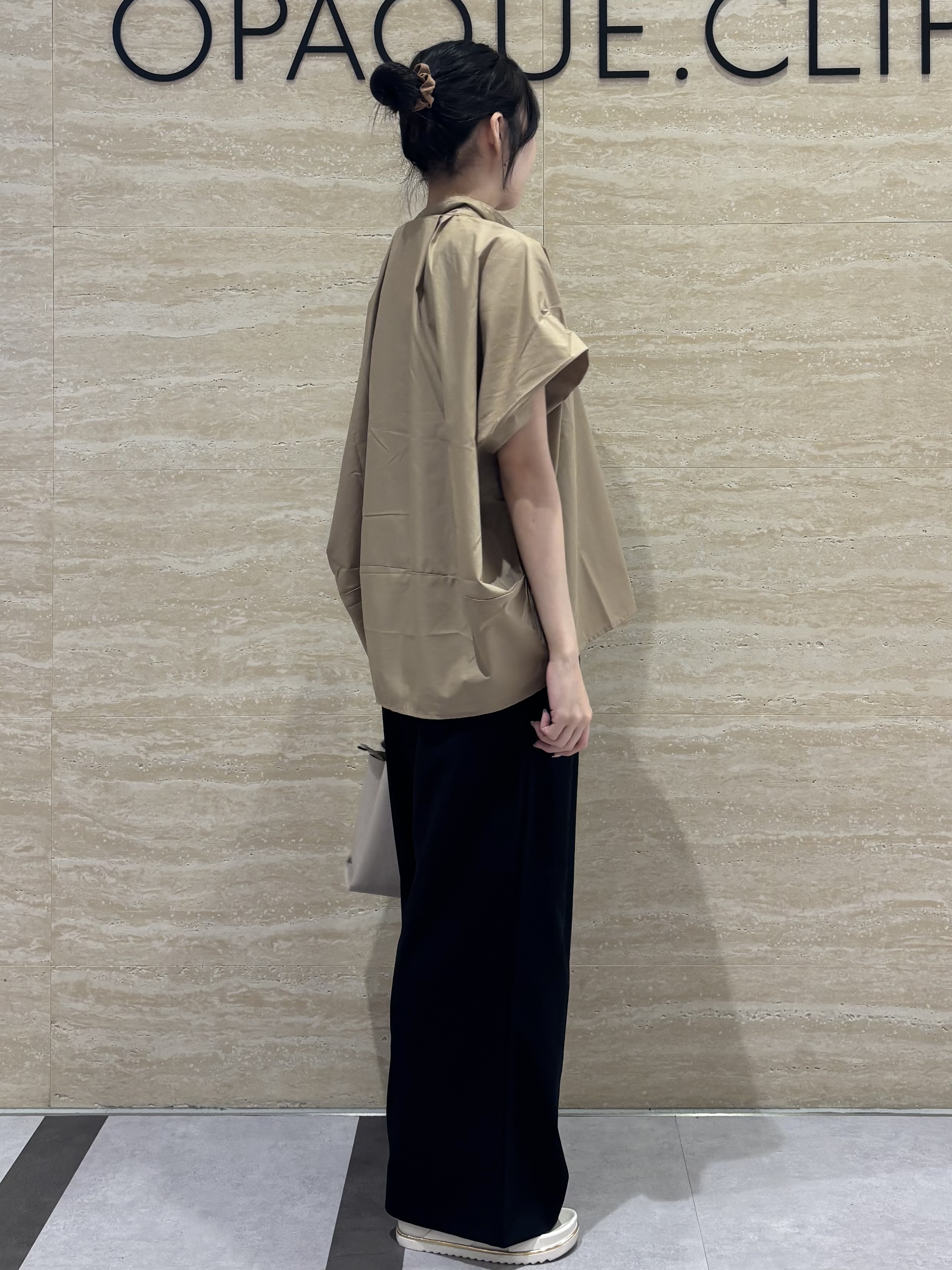 Ririkaさんの「OPAQUE.CLIP｜タックニュアンスフォルムシャツ【洗濯機OK】」を使ったコーディネート