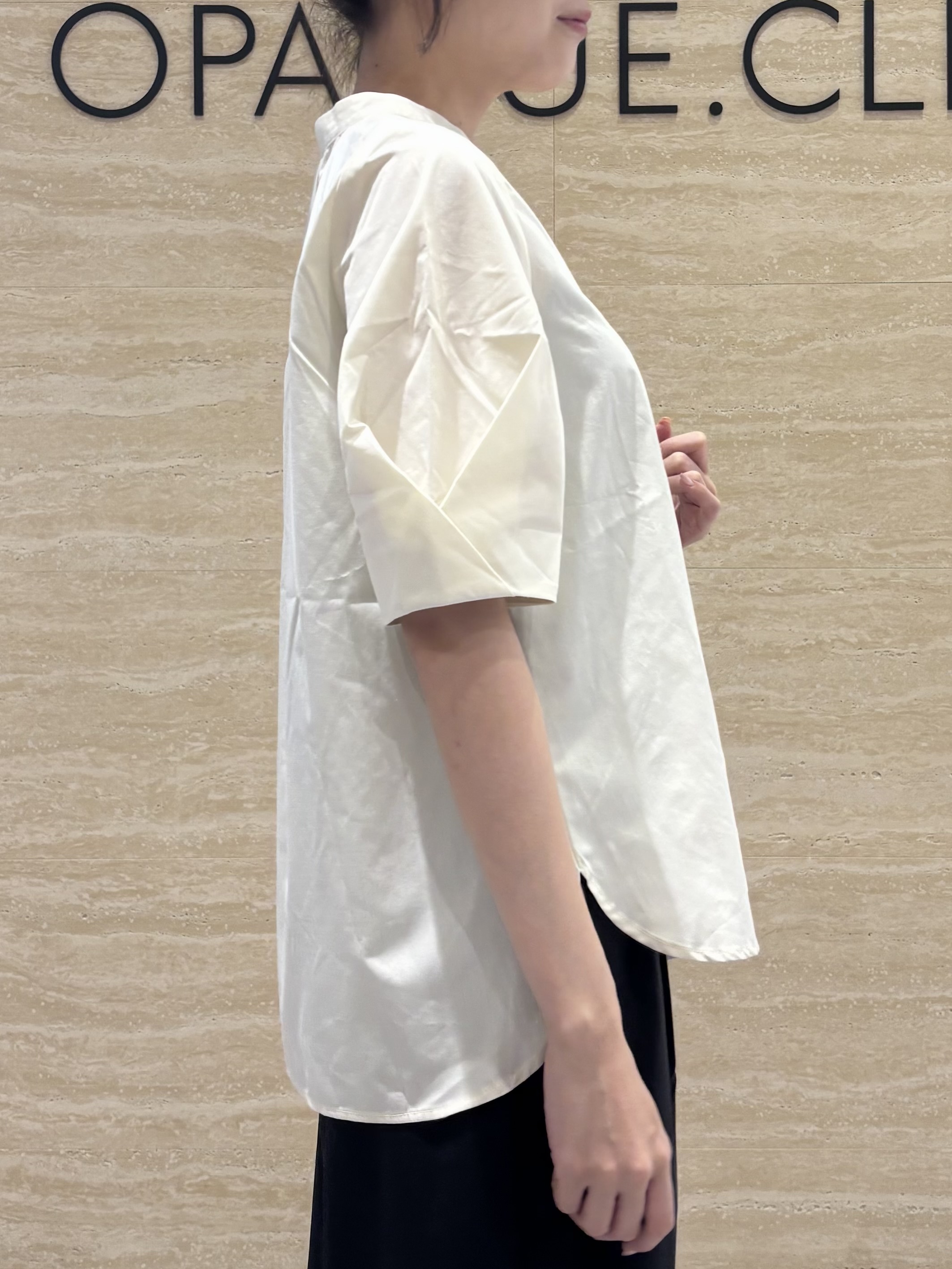Ririkaさんの「OPAQUE.CLIP｜タックスリーブ スキッパーブラウス【洗濯機OK】」を使ったコーディネート