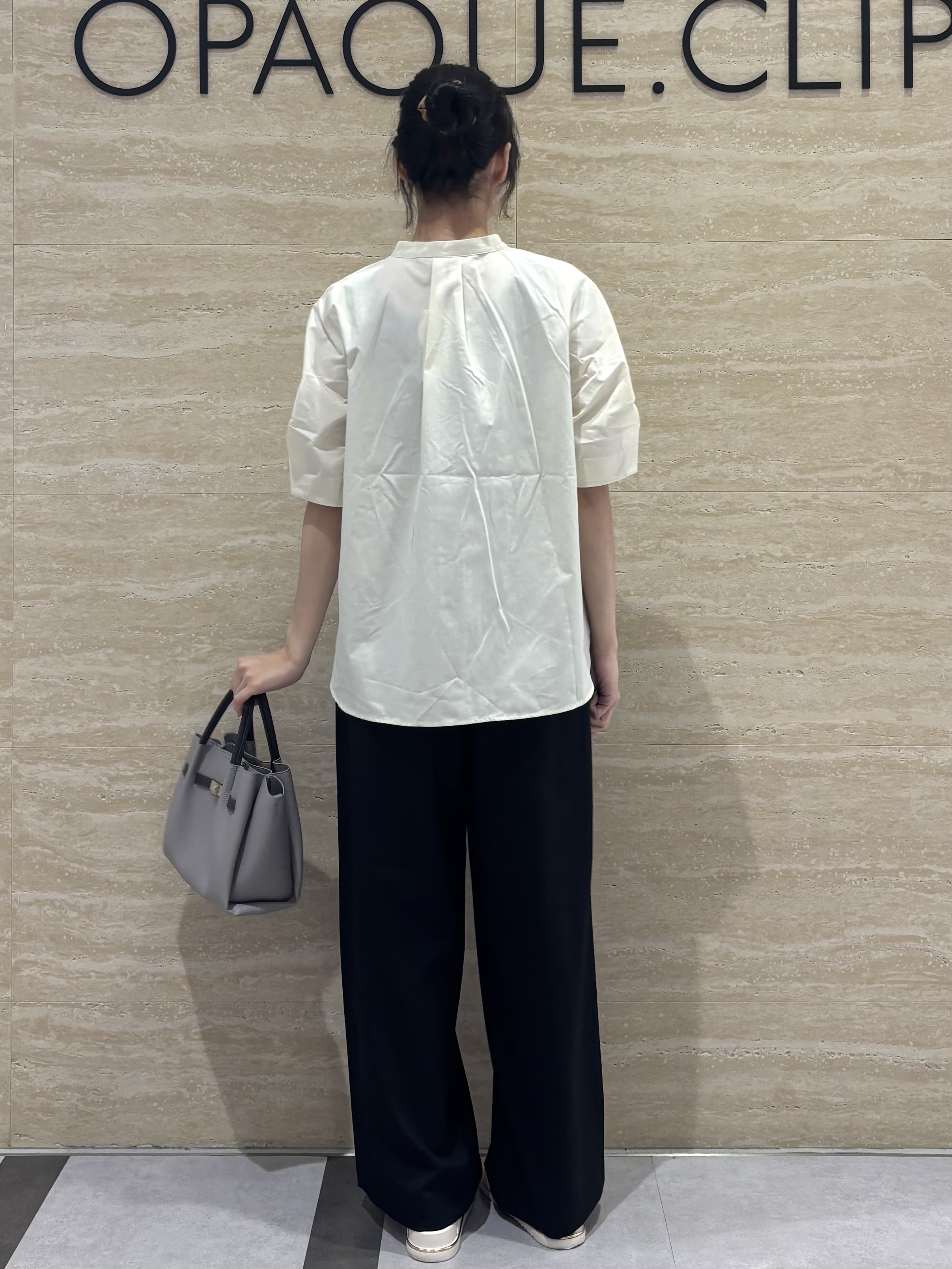 Ririkaさんの「OPAQUE.CLIP｜タックスリーブ スキッパーブラウス【洗濯機OK】」を使ったコーディネート