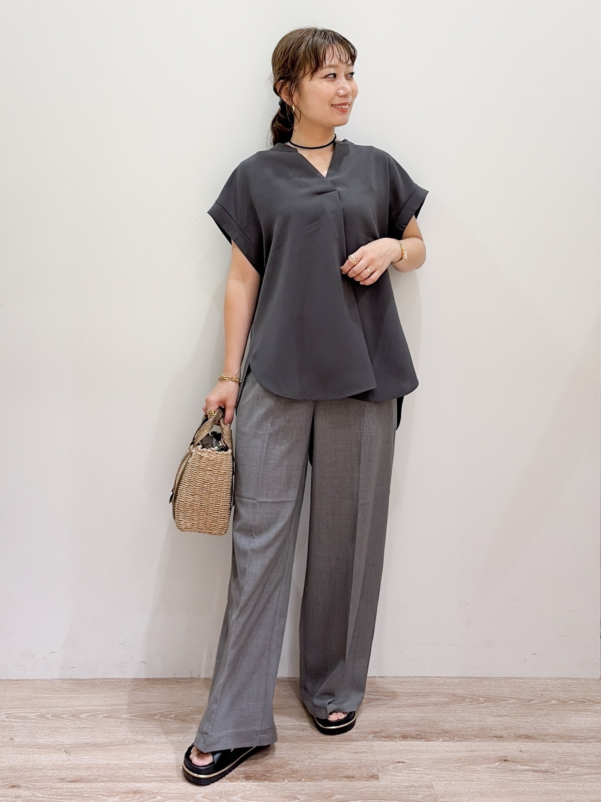 risayanさんの「OPAQUE.CLIP｜【ストレッチ／防シワ／洗濯機OK】スキッパーブラウス《SS～LL／5col／セットアップ可》」を使ったコーディネート